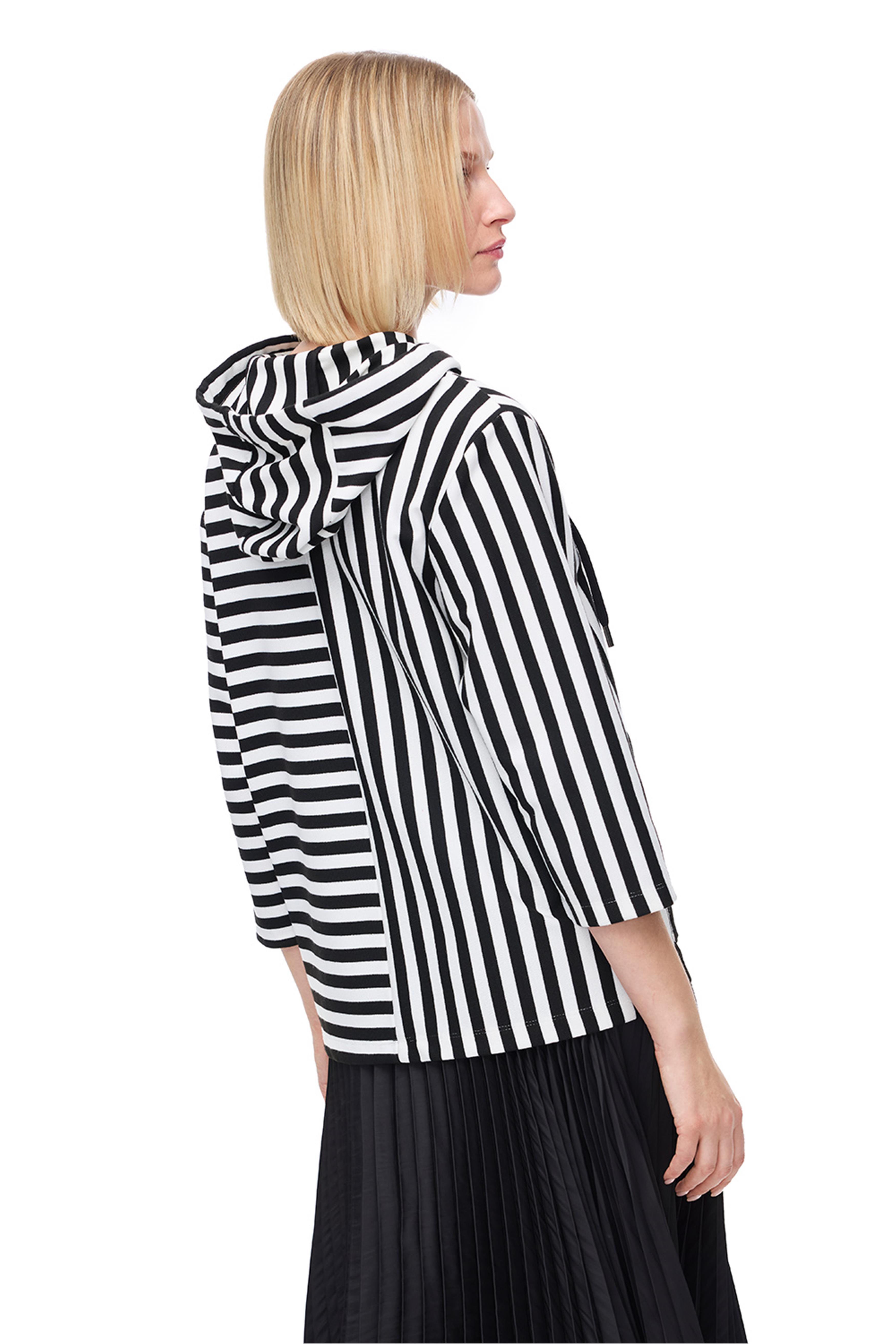 Febes Siyah Renk Regular Fit Yuvarlak Yaka Takma Kol Eşofman