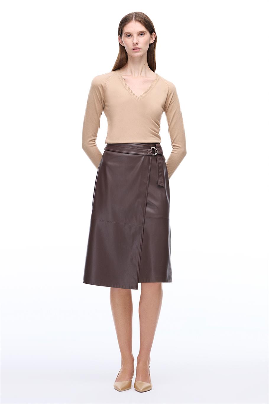 İllas Regular Fit Standart Boy V Yaka Uzun Kollu Devetüyü Renk Kadın Triko Bluz