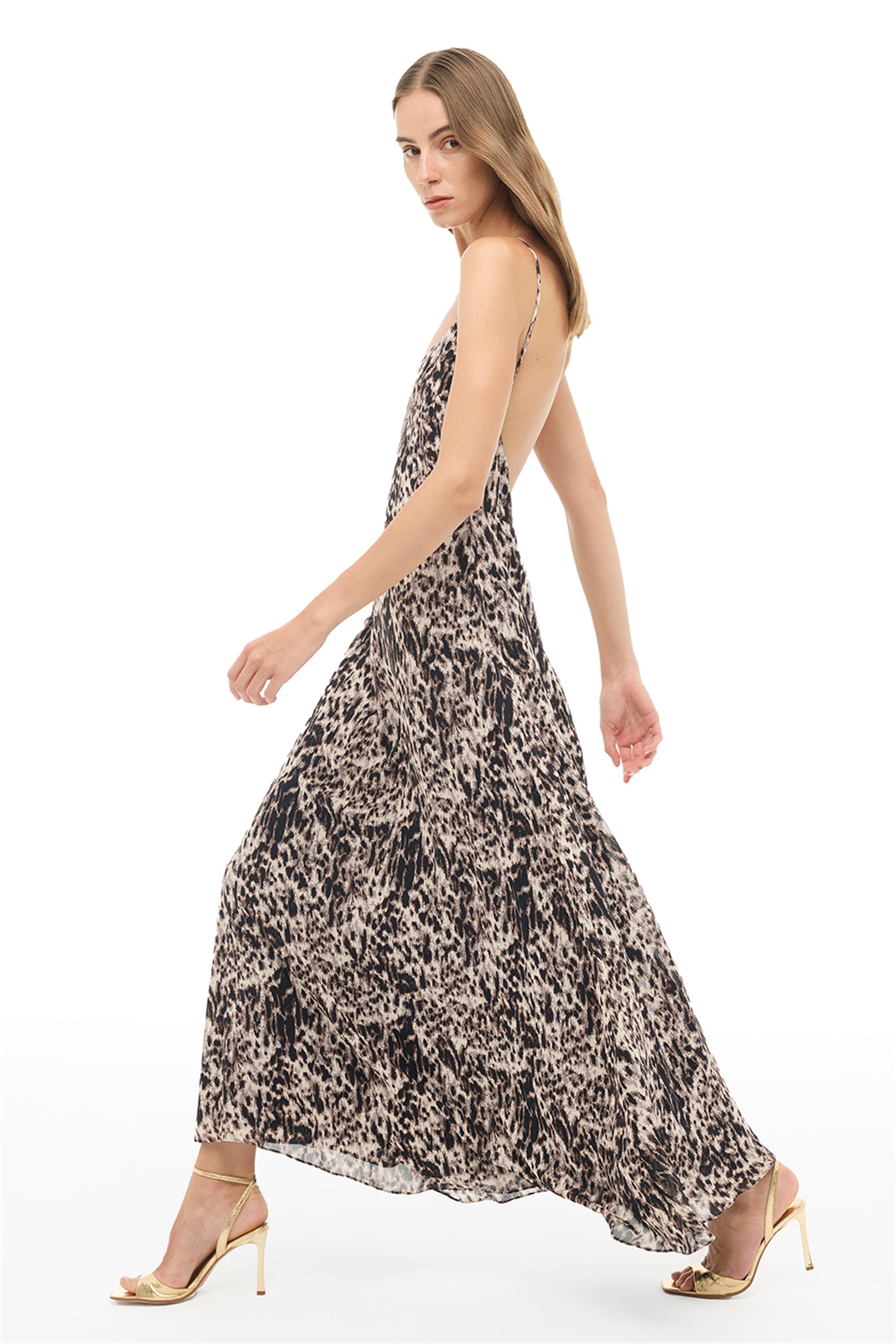 Kahverengi V-Yaka Uzun Elbise