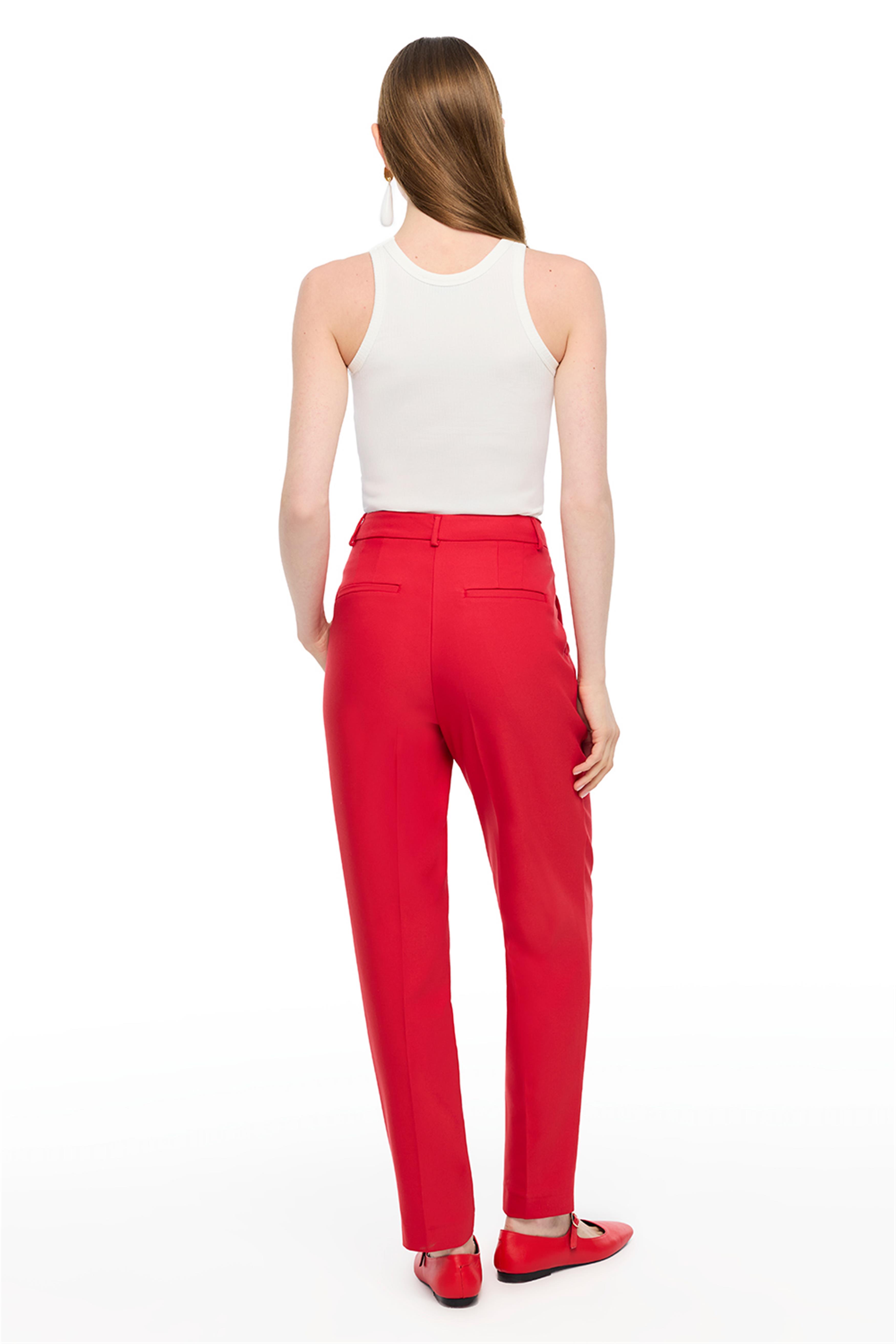 Kırmızı Pantolon