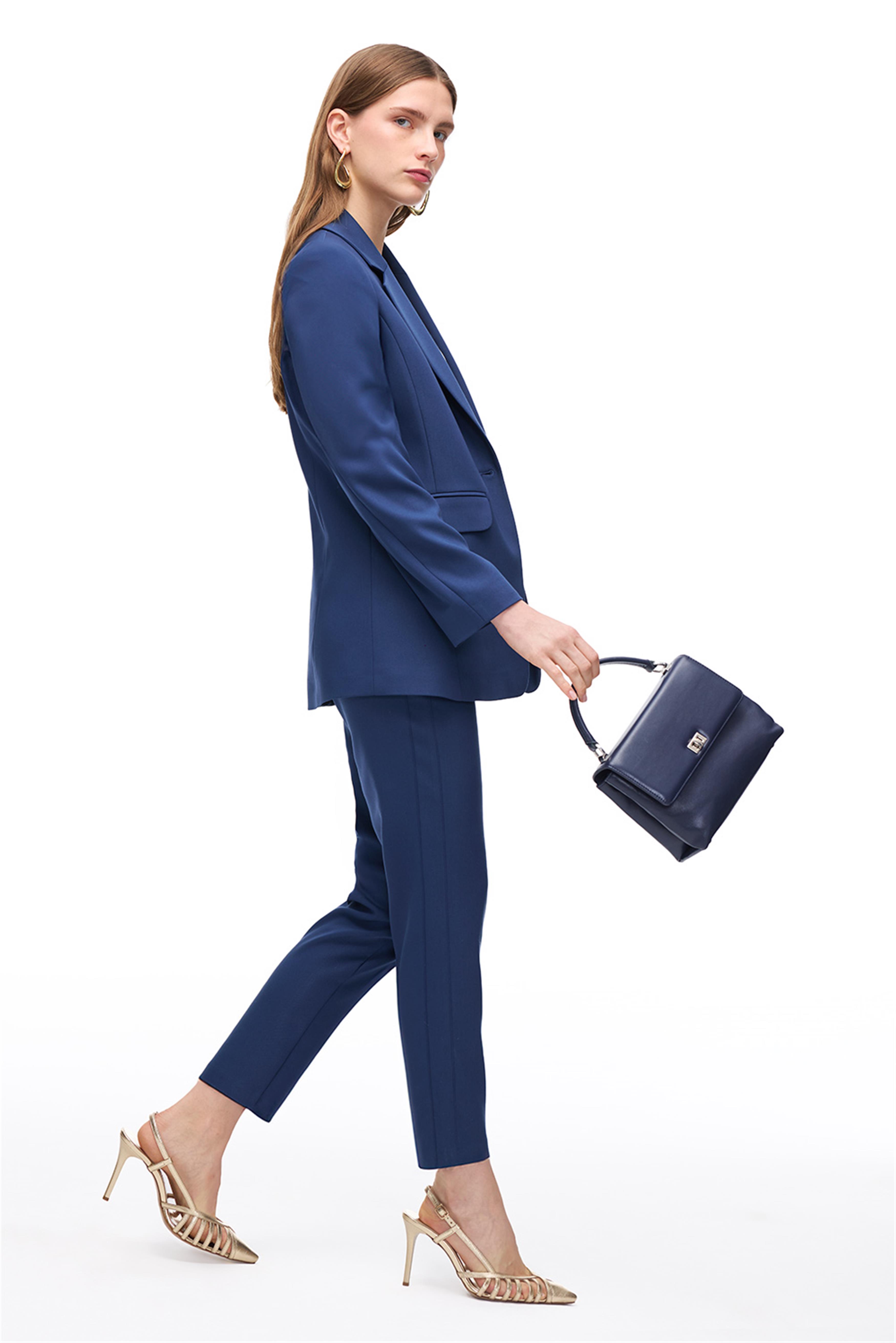 Lacivert Uzun Kollu Düğme Detaylı Ceket