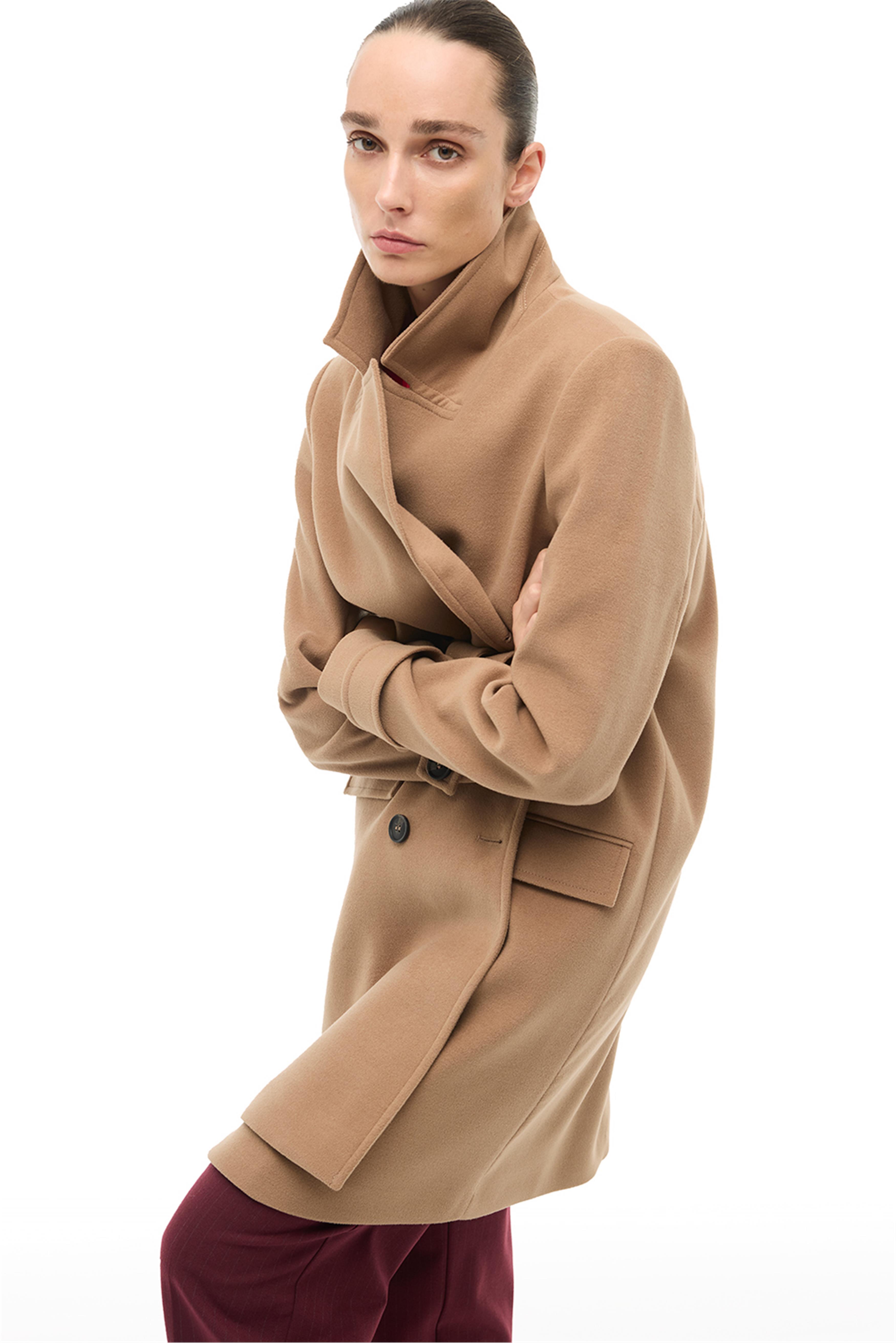 Mona Regular Fit Diz Üstü Takma Kol Erkek Yaka Devetuyu Kaban