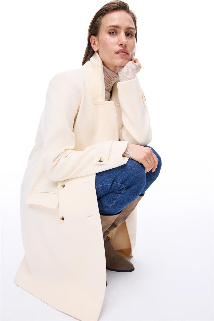 Mona Regular Fit Diz Üstü Takma Kol Erkek Yaka Ekru Kaban