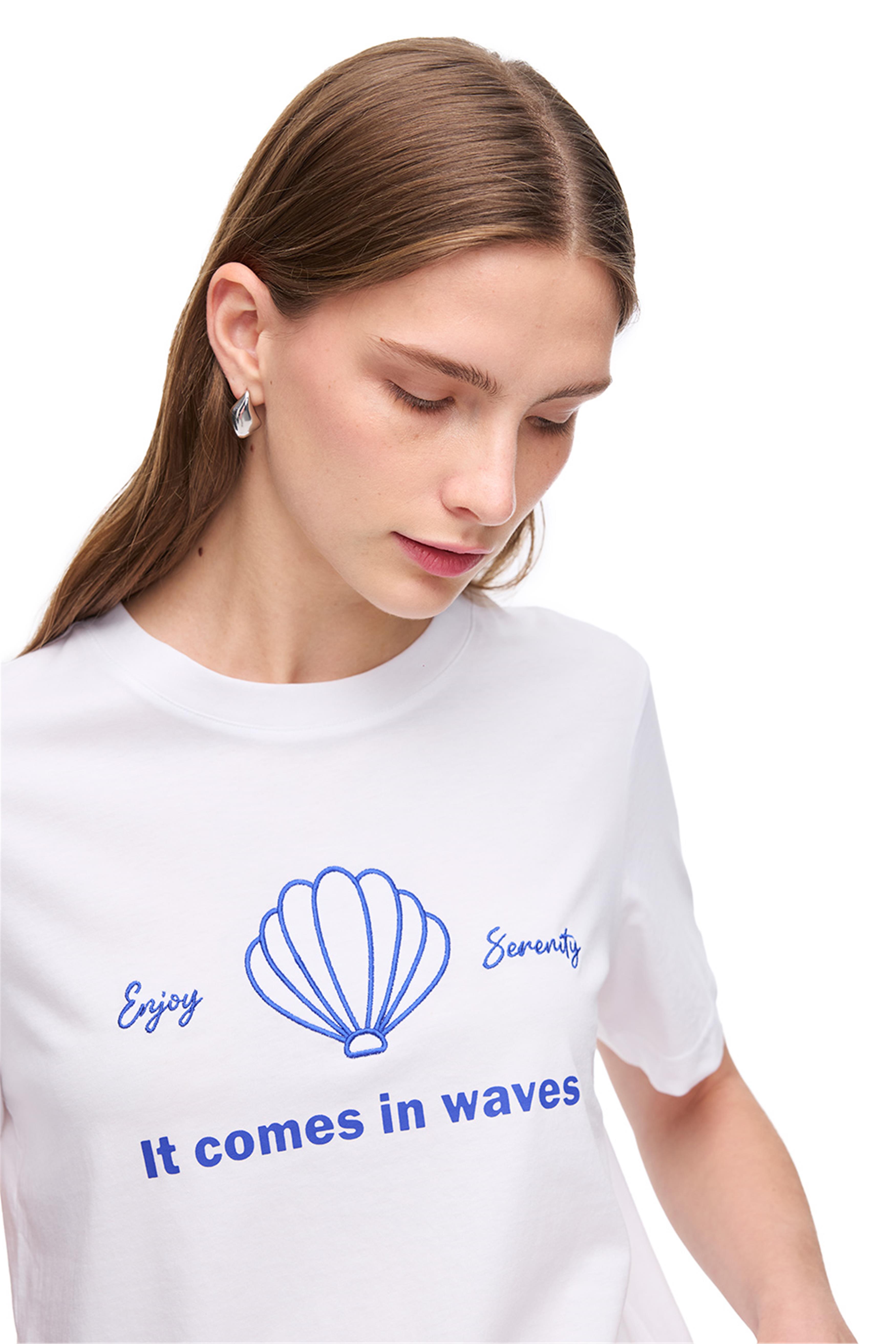 Nebula Beyaz Renk Regular Fit Bisiklet Yaka Tişört