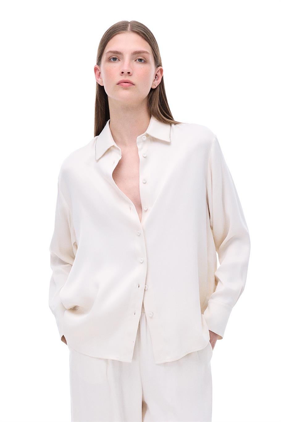 Safira Rahat Kalıp Düşük Kollu Gömlek Yaka Ekru Renk Kadın Gömlek