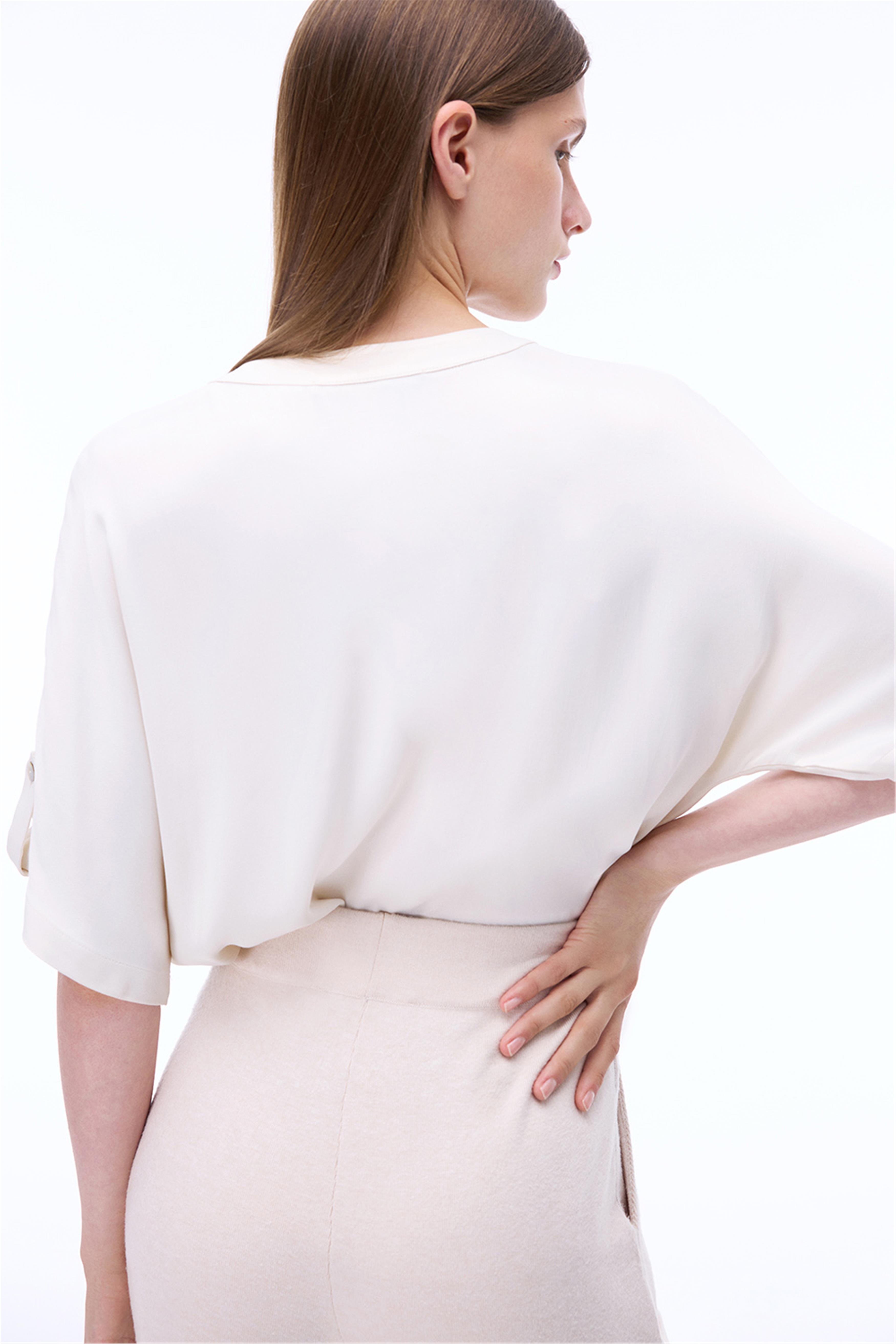 Safira Regular Fit Standart Boy Düşük Kollu Bisiklet Yaka Ekru Renk Kadın Bluz