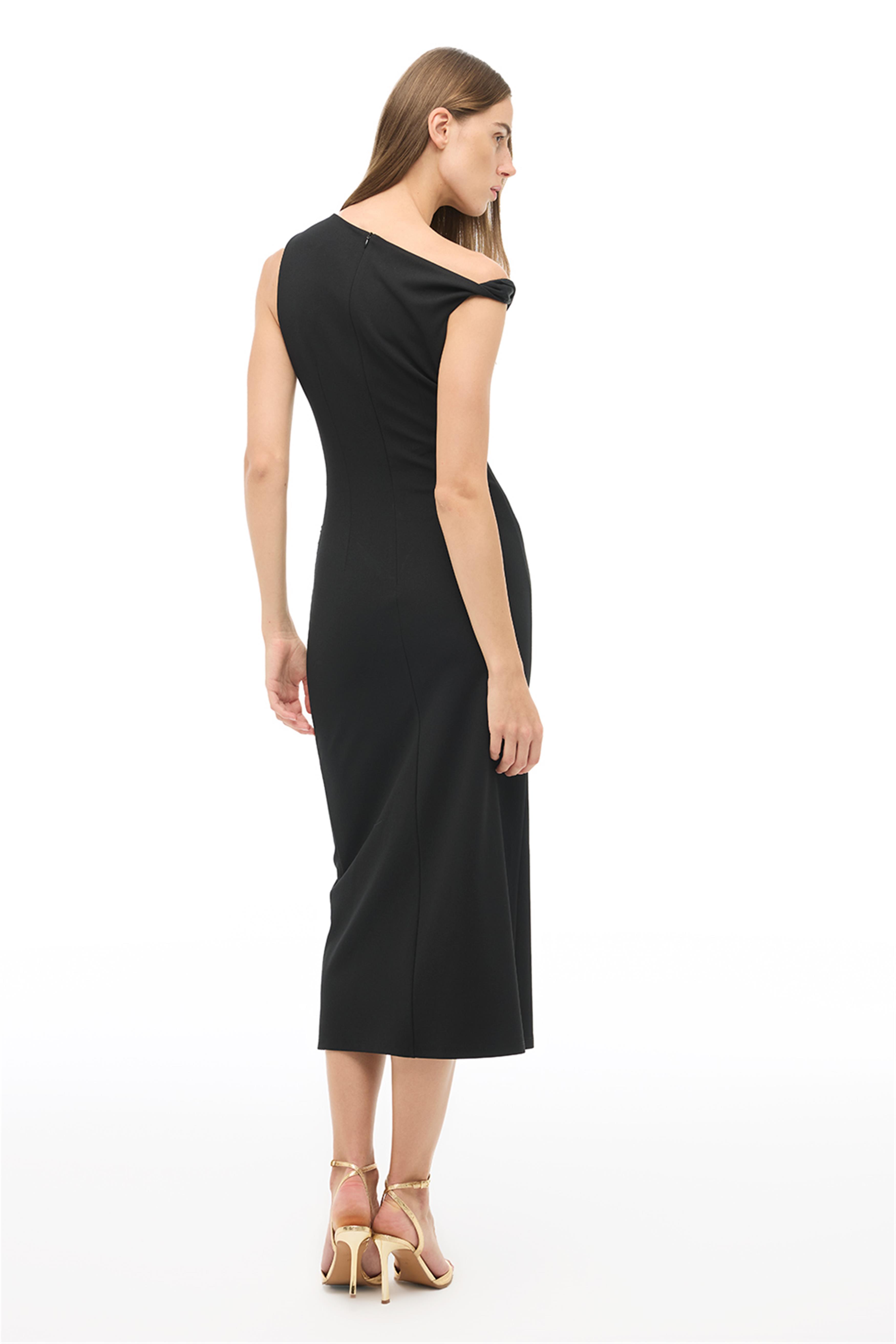 Siyah Asimetrik Yaka Slim Fit Bilekte Elbise
