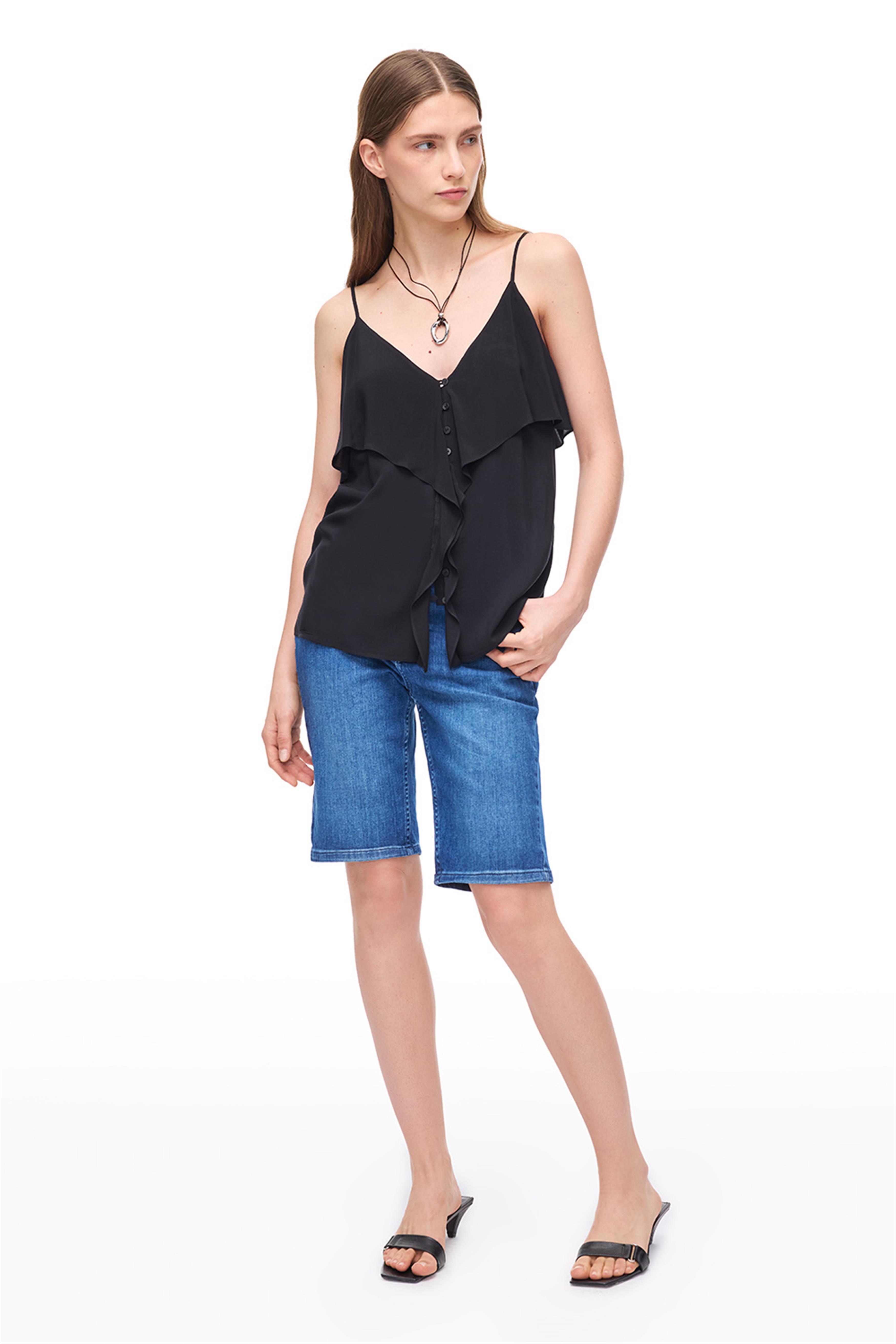 Siyah Askılı V-Yaka Viskon Bluz