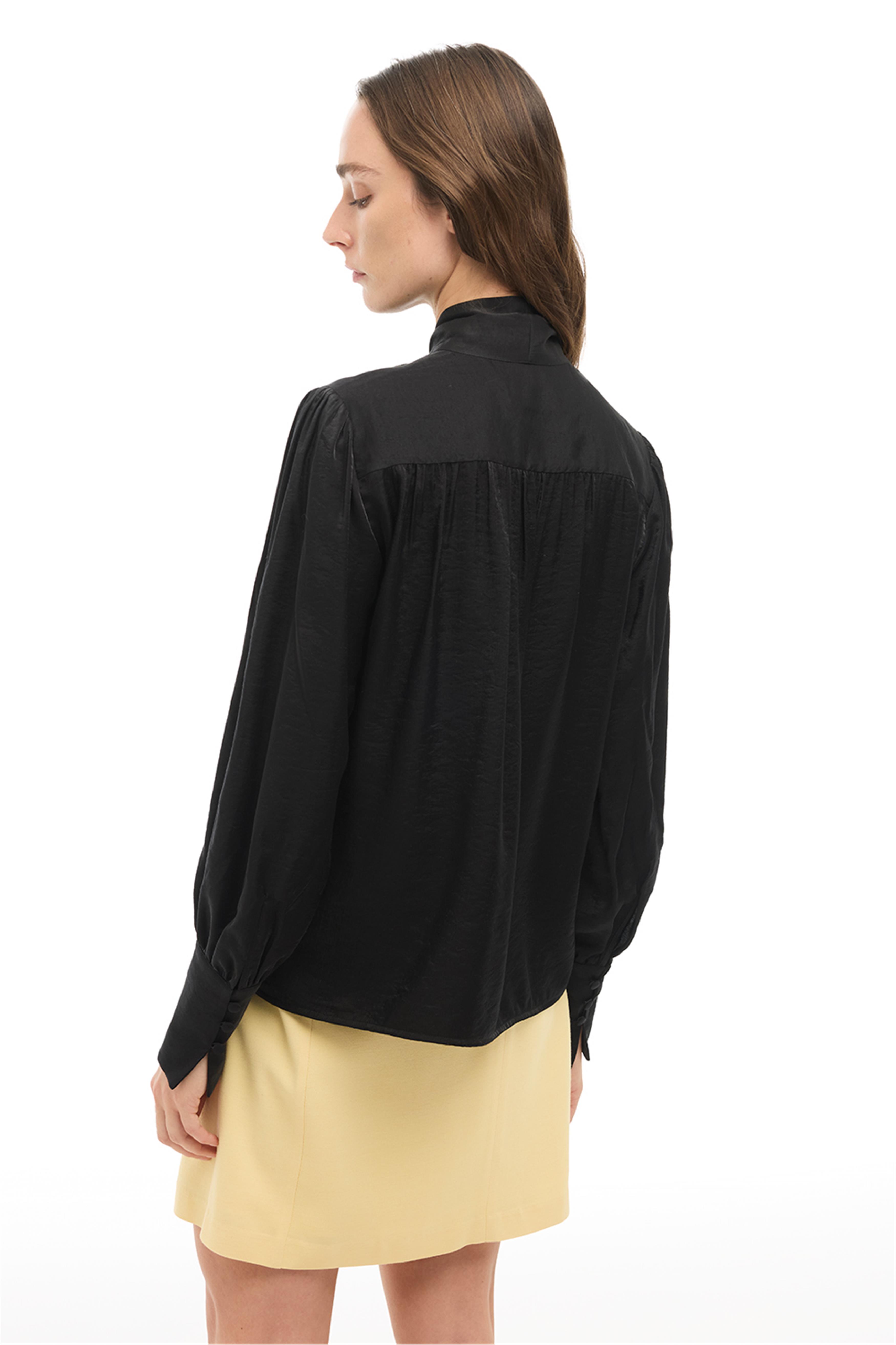 Siyah Bağlamalı Balon Kol Bluz