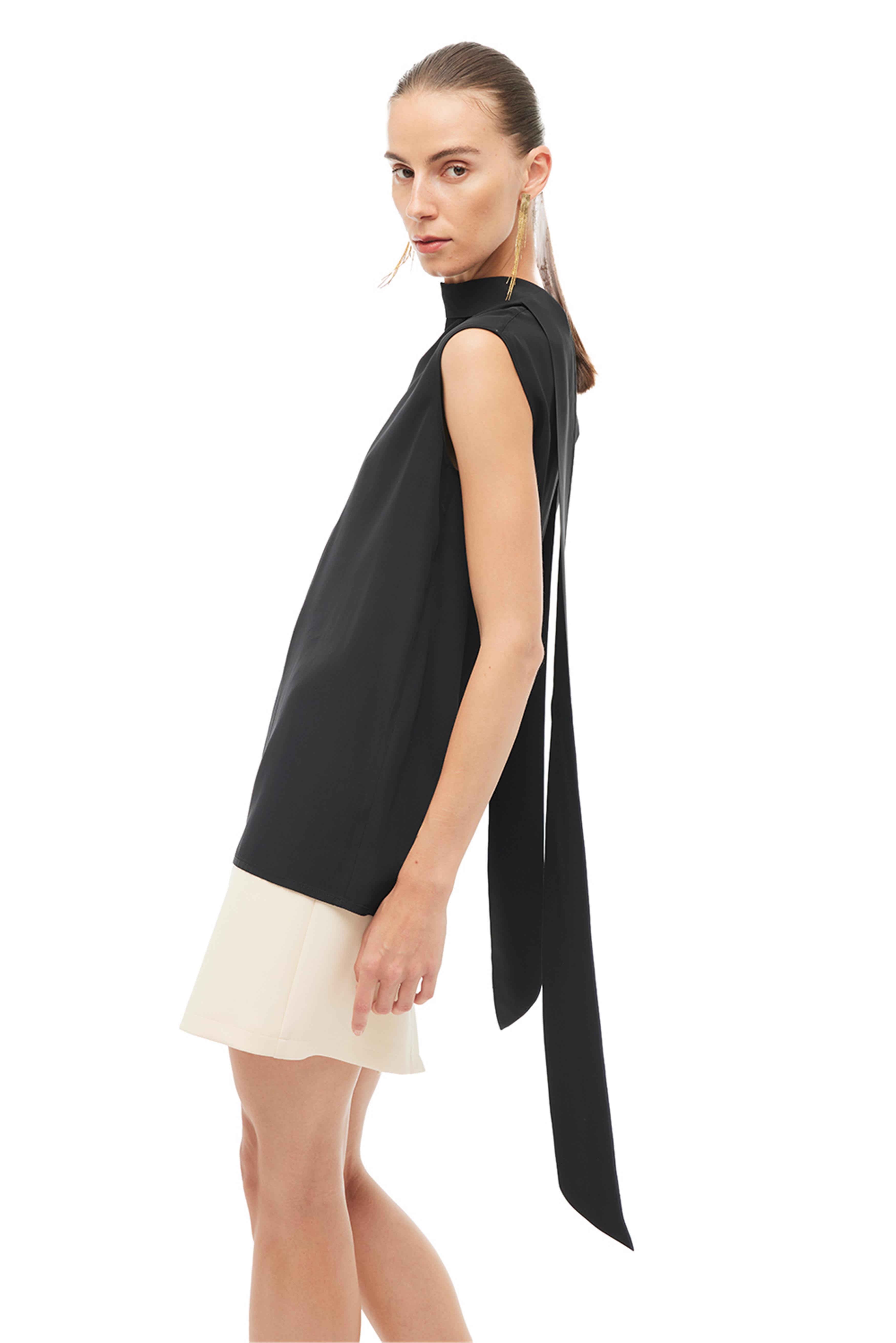 Siyah Bağlamalı Bluz