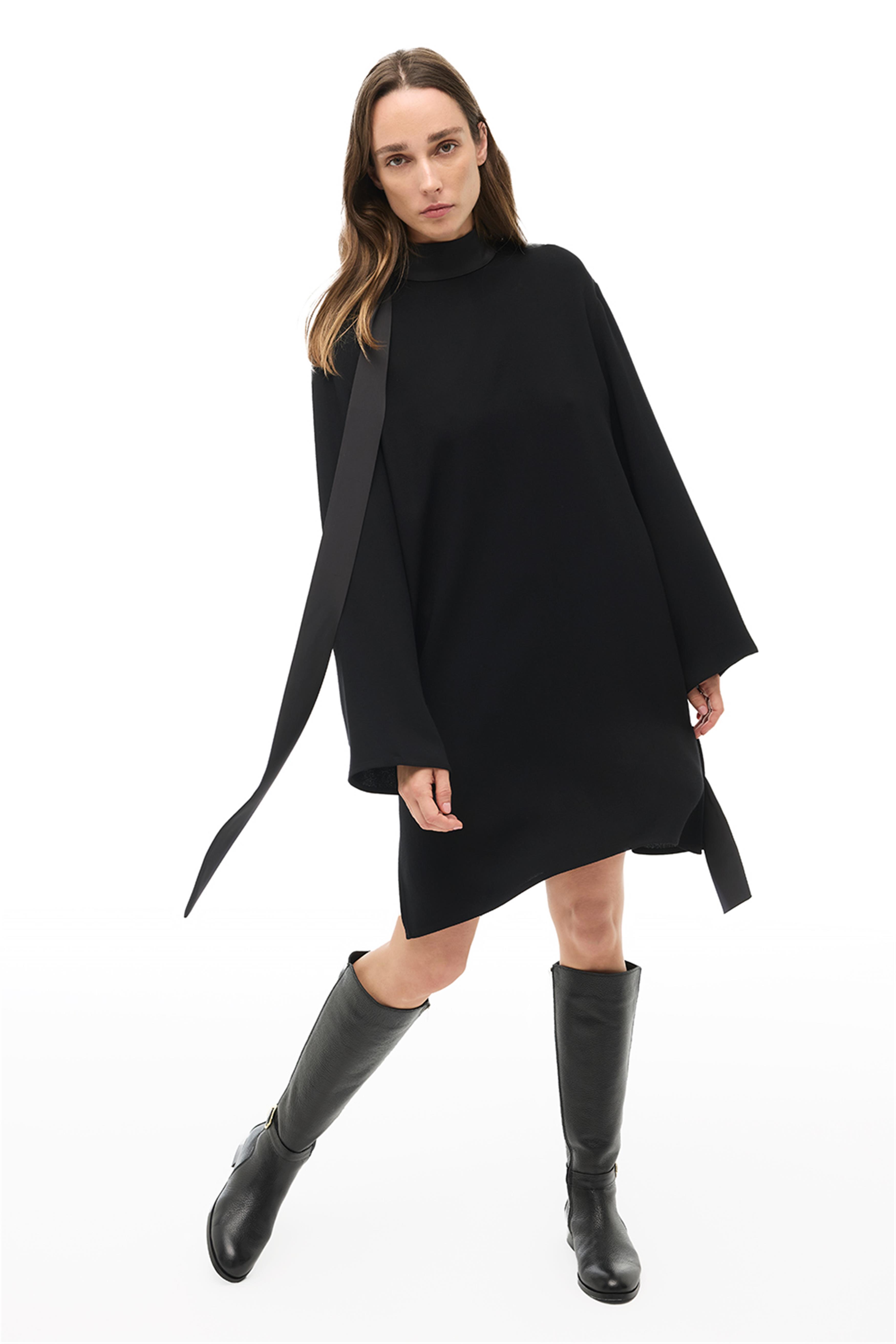 Siyah Bağlamalı Mini Elbise