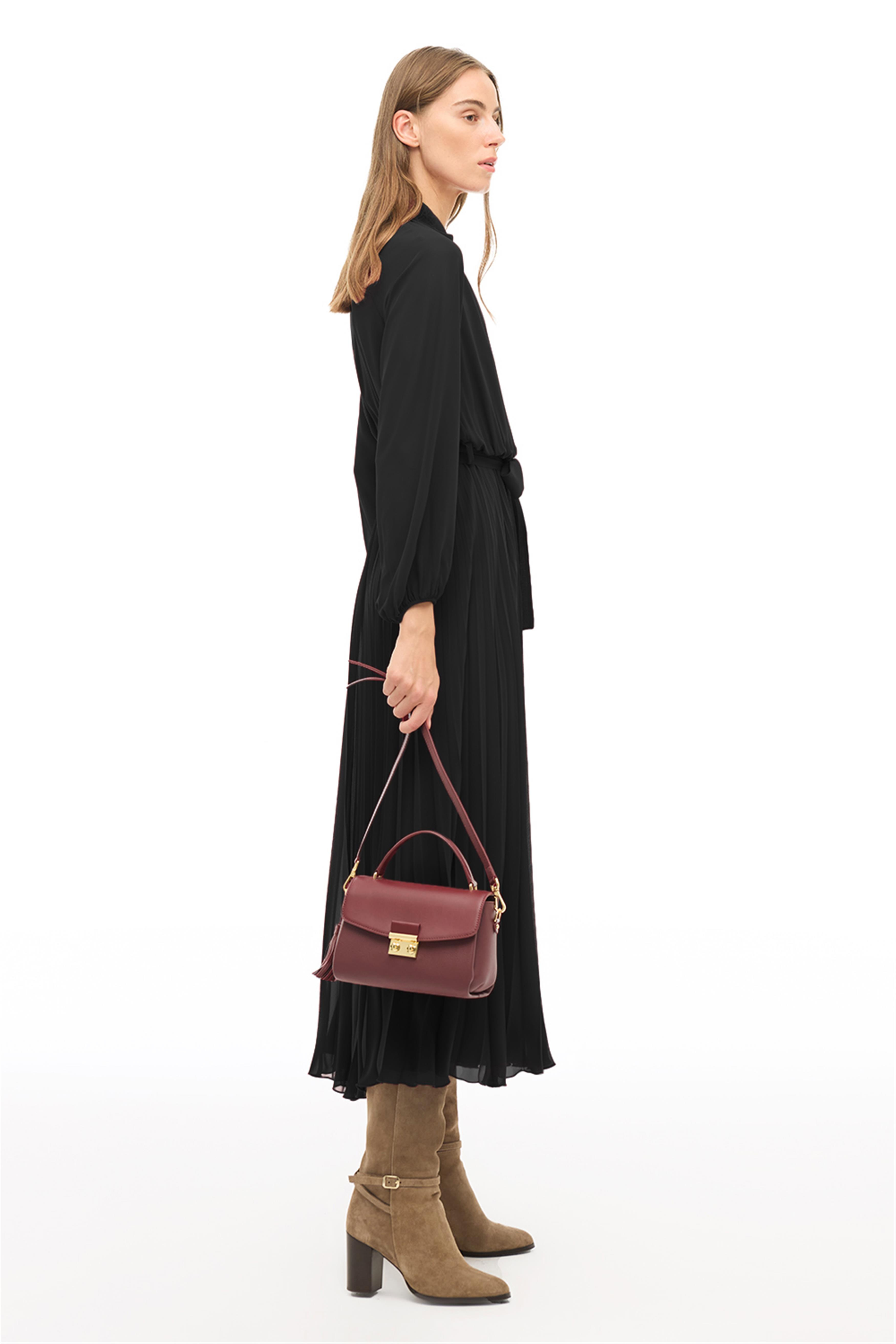 Siyah Balıkçı Yaka Bilek Boy  Elbise