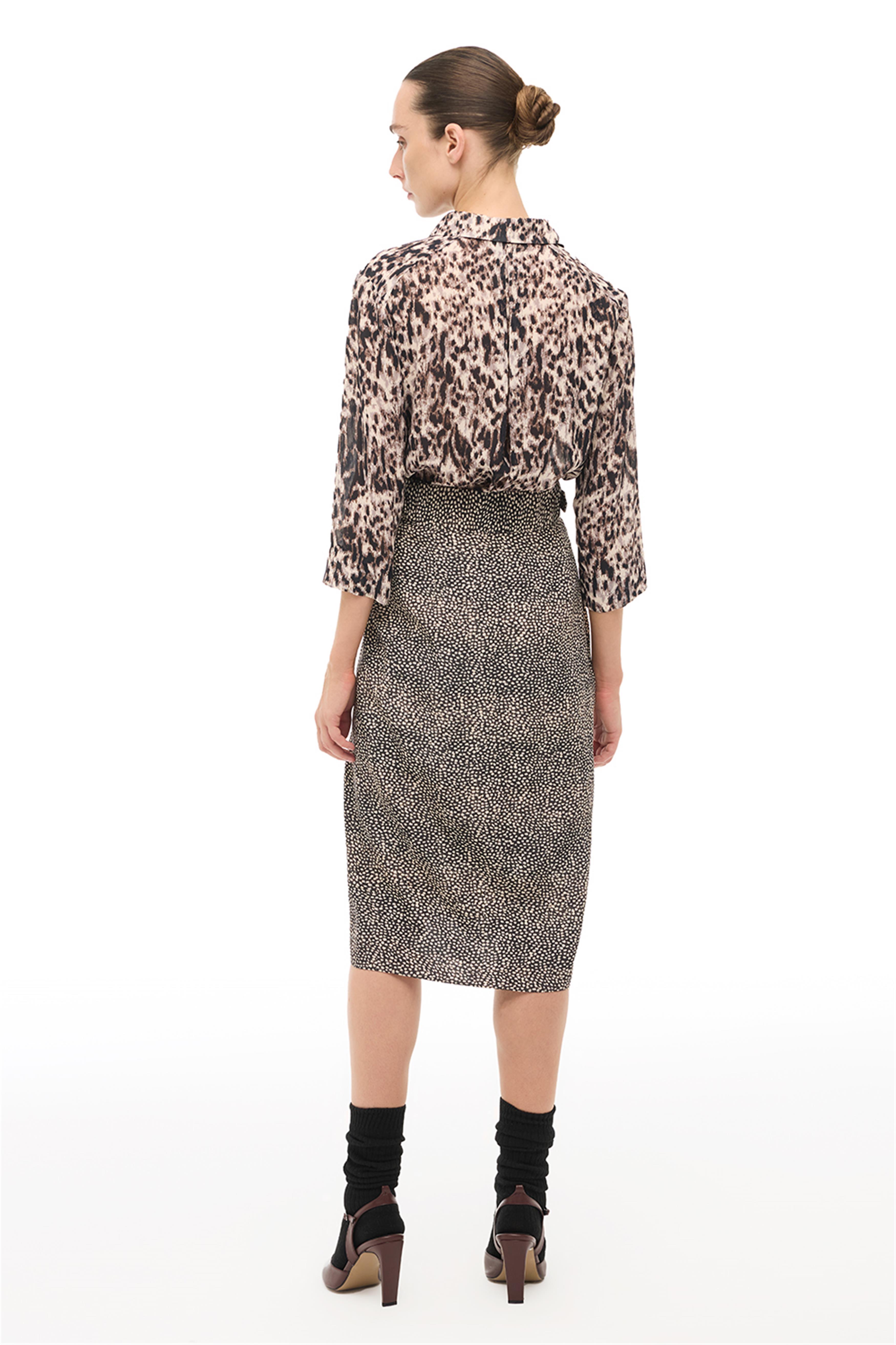 Siyah Beyaz Yüksek Bel Puantiyeli Midi Etek