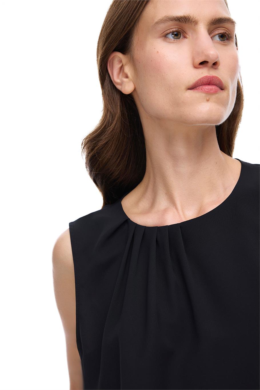 Siyah Bisiklet Taka Sıfır Kol Bluz