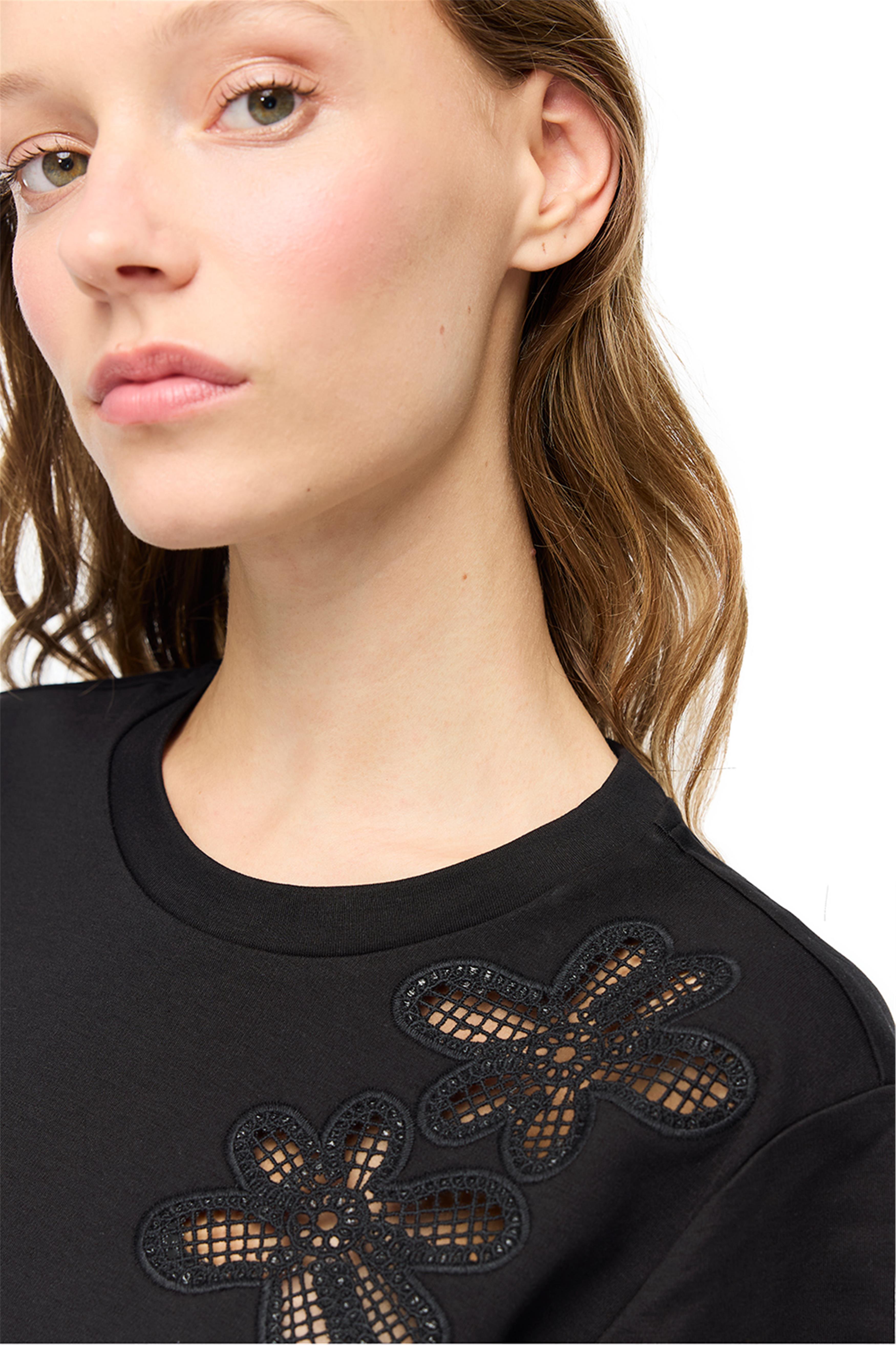 Siyah Çizgili Bisiklet Yaka Pamuklu Tişört