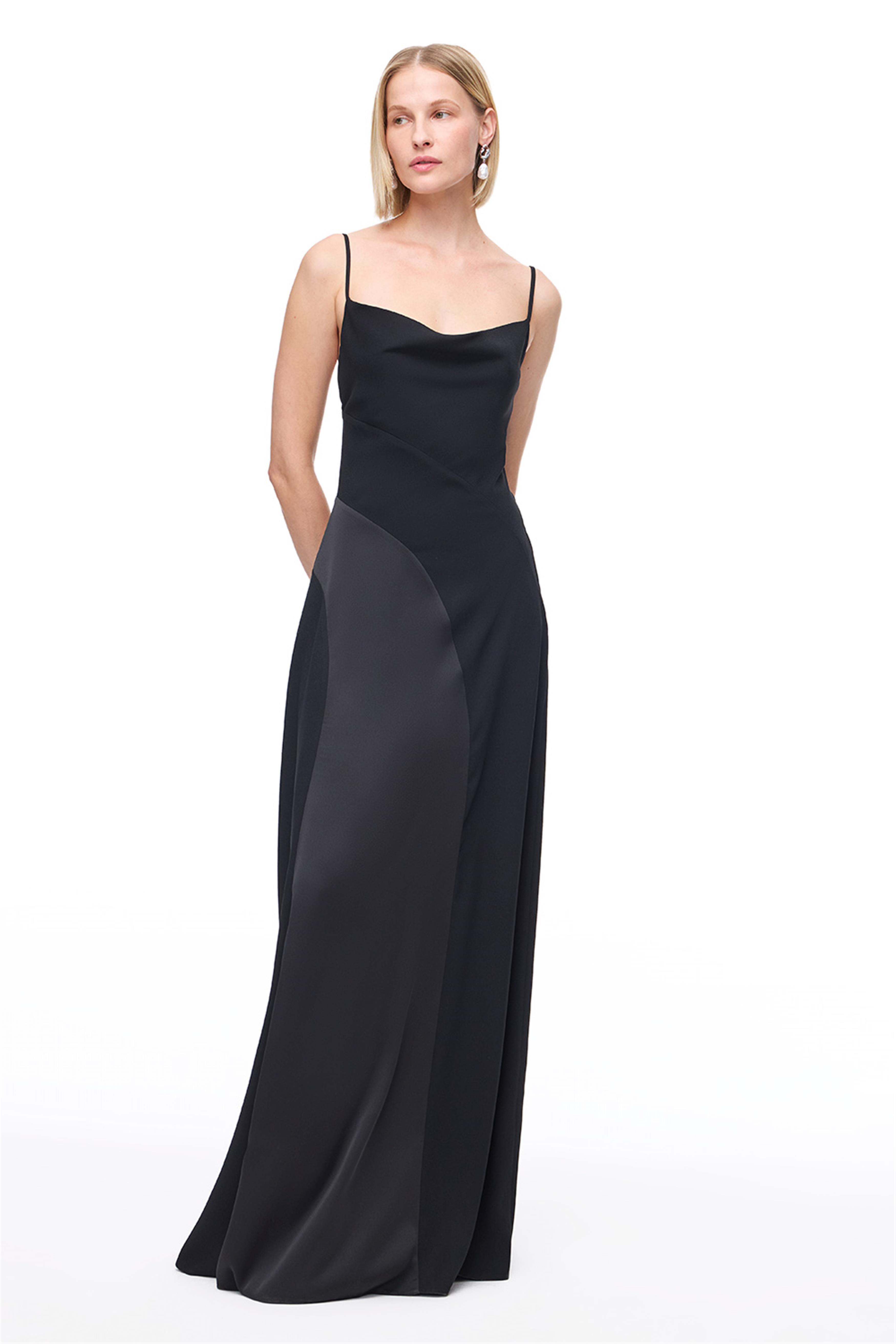 Siyah Degaje Yaka Uzun Siyah Elbise