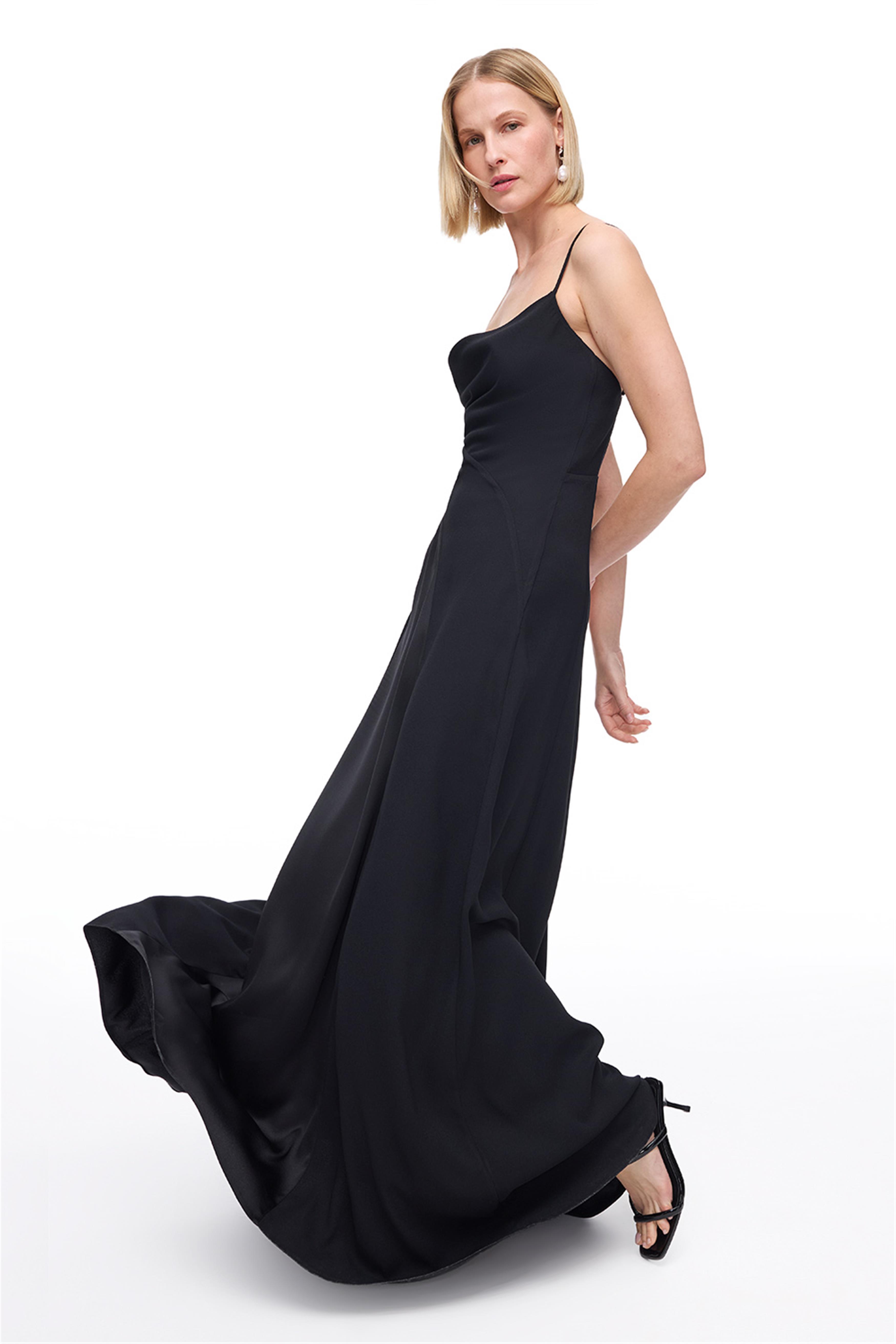 Siyah Degaje Yaka Uzun Siyah Elbise