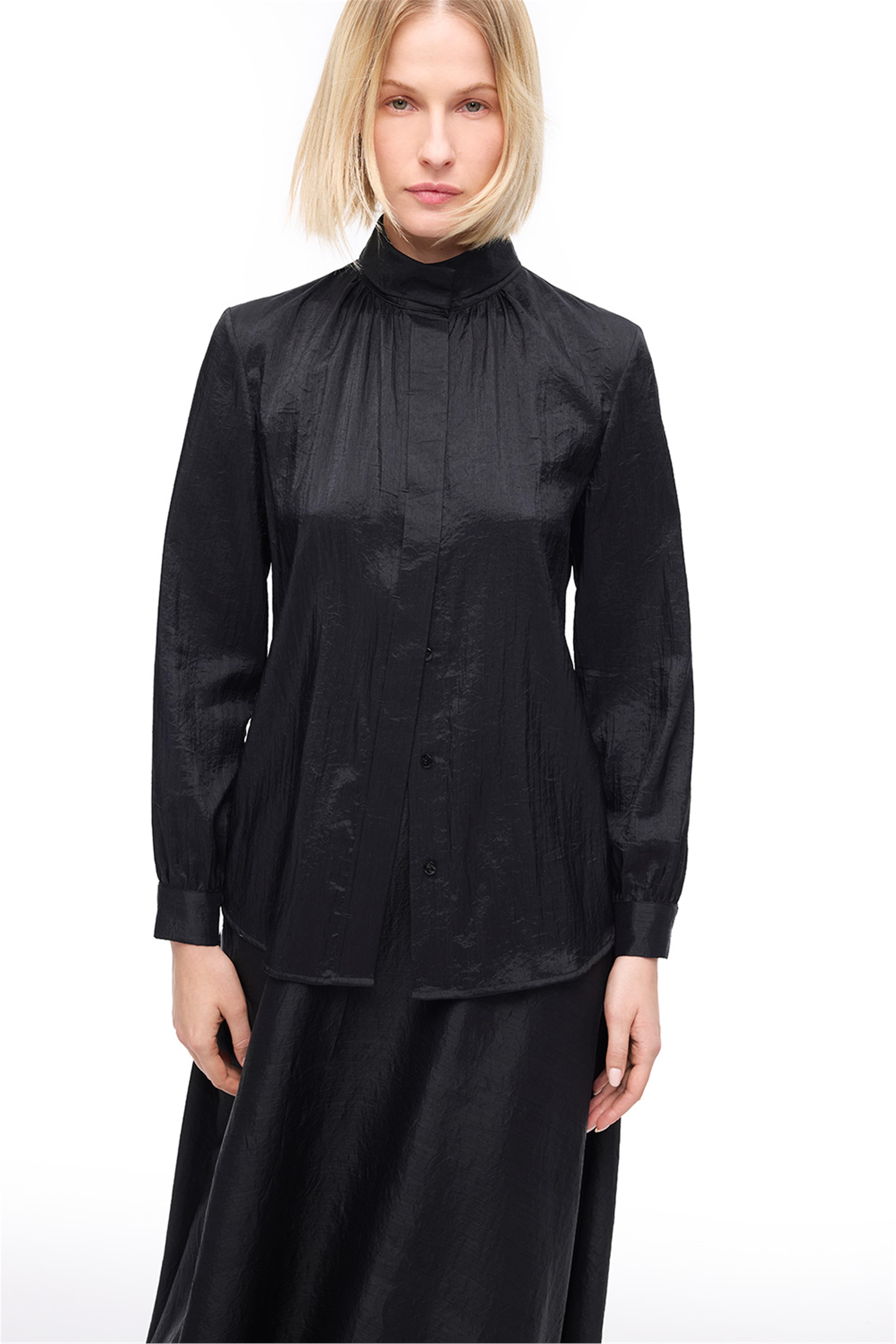 Siyah Düğmeli Uzun Kollu Bluz