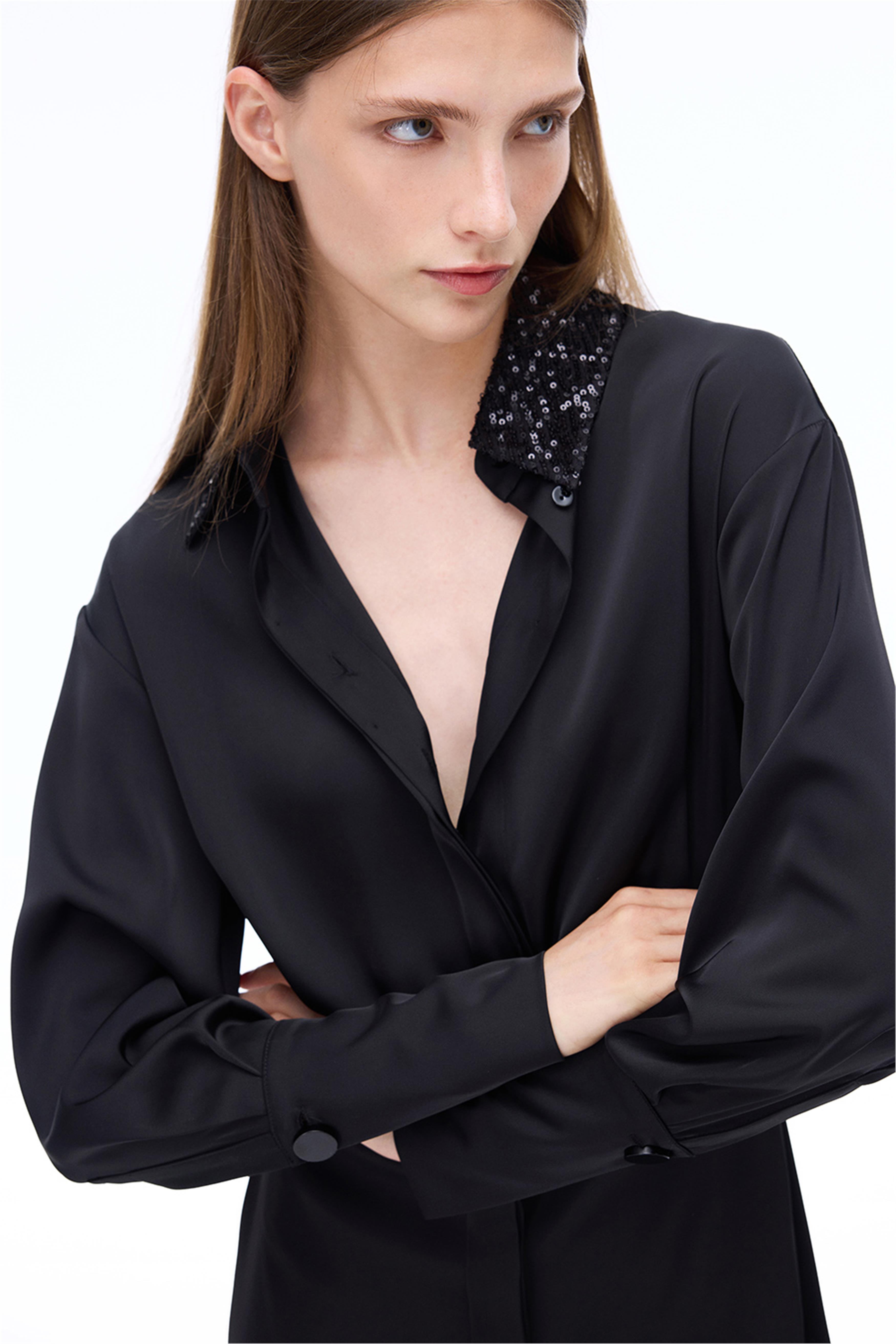 Siyah Gömlek Yaka Diz Üstü Elbise