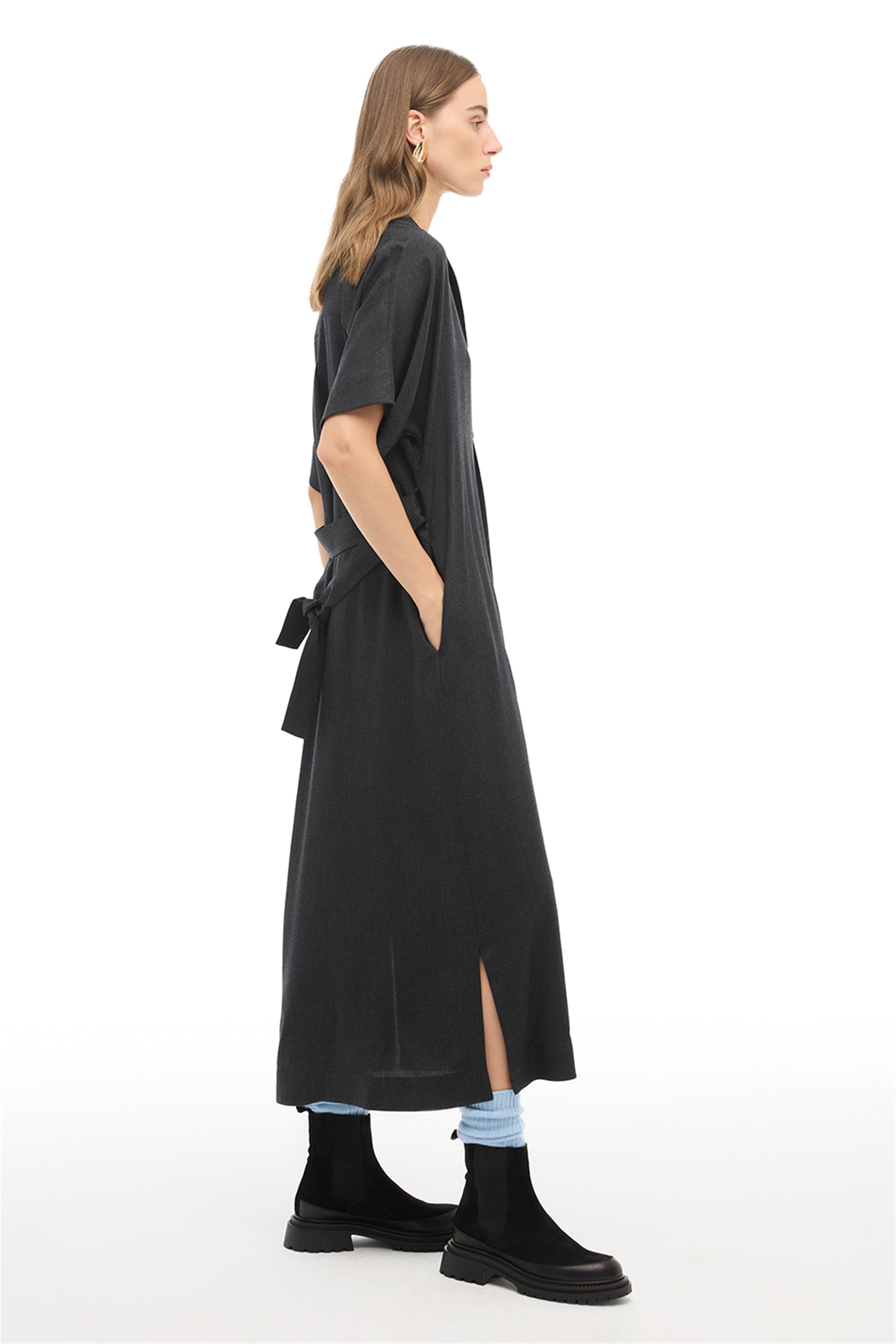 Siyah Gömlek Yaka Uzun Elbise