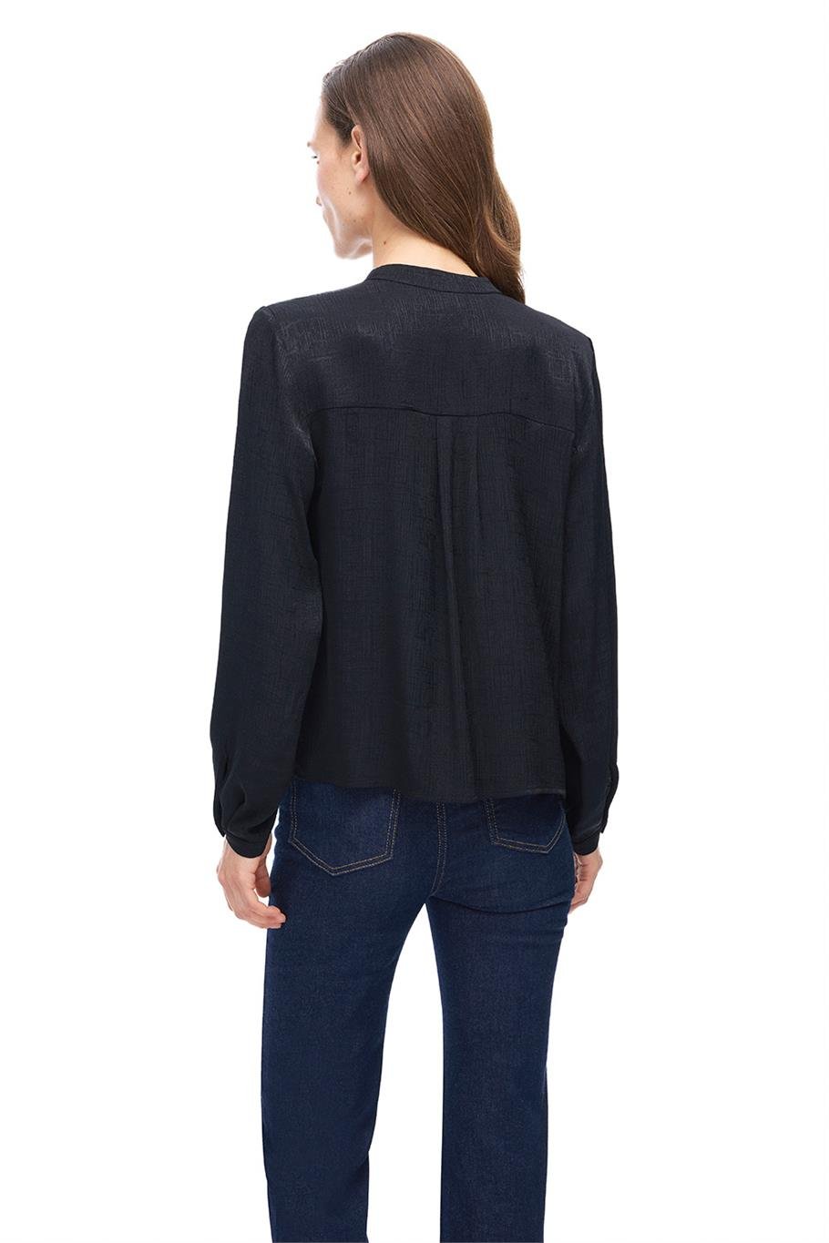 Siyah Hakim Yaka Bluz