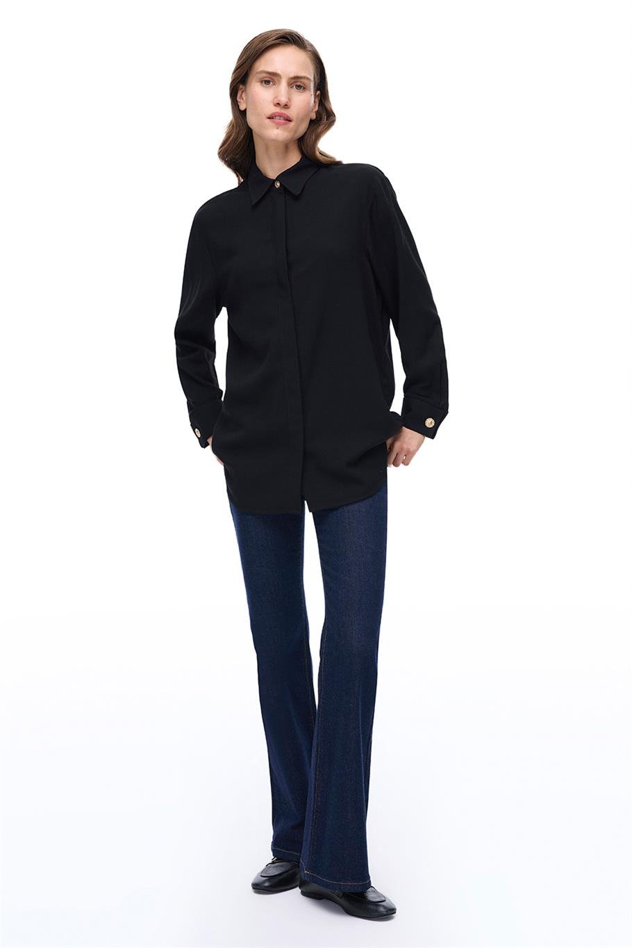 Siyah Klasik Yaka Gömlek