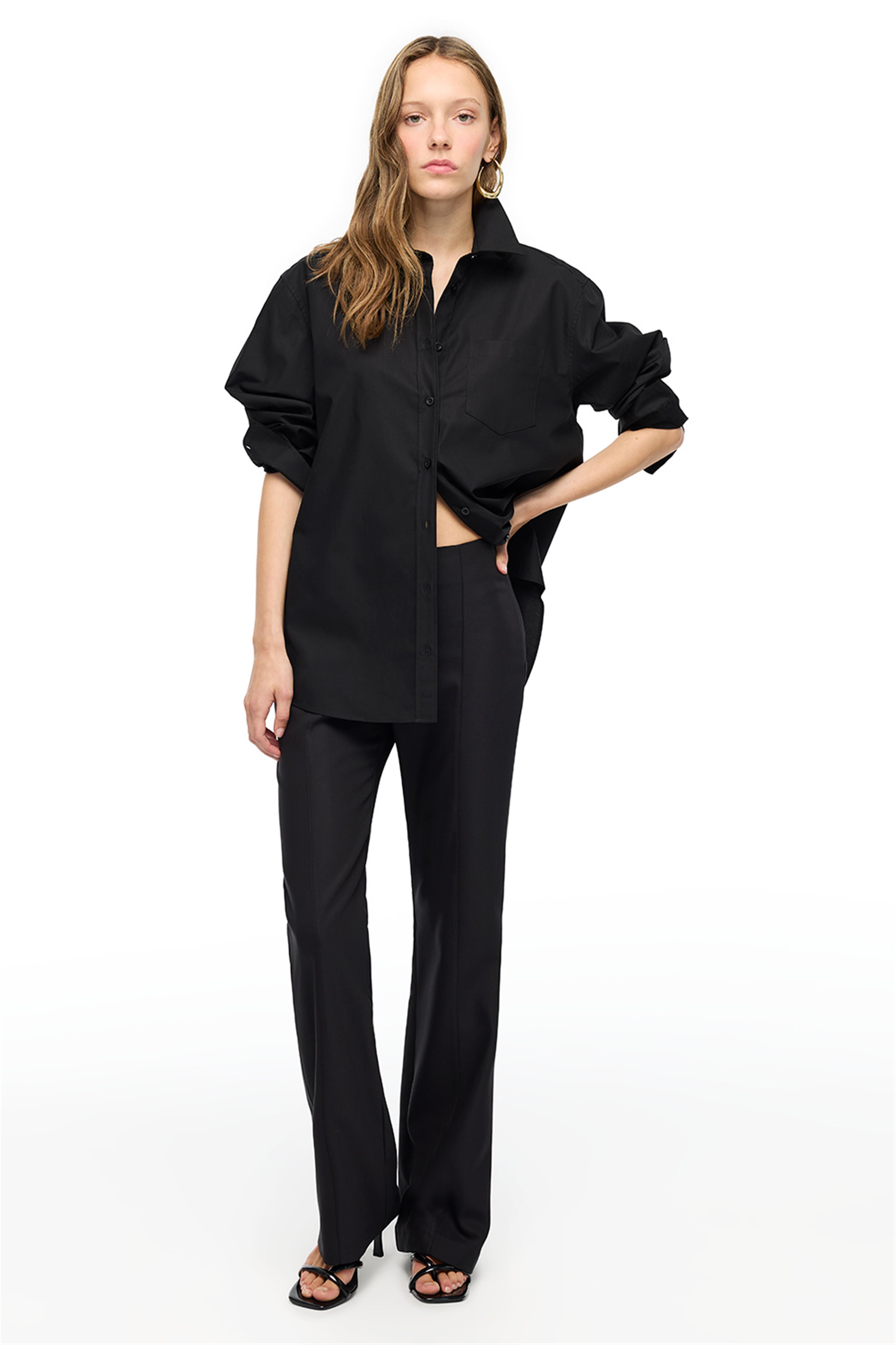 Siyah Rahat Kalıp Gömlek