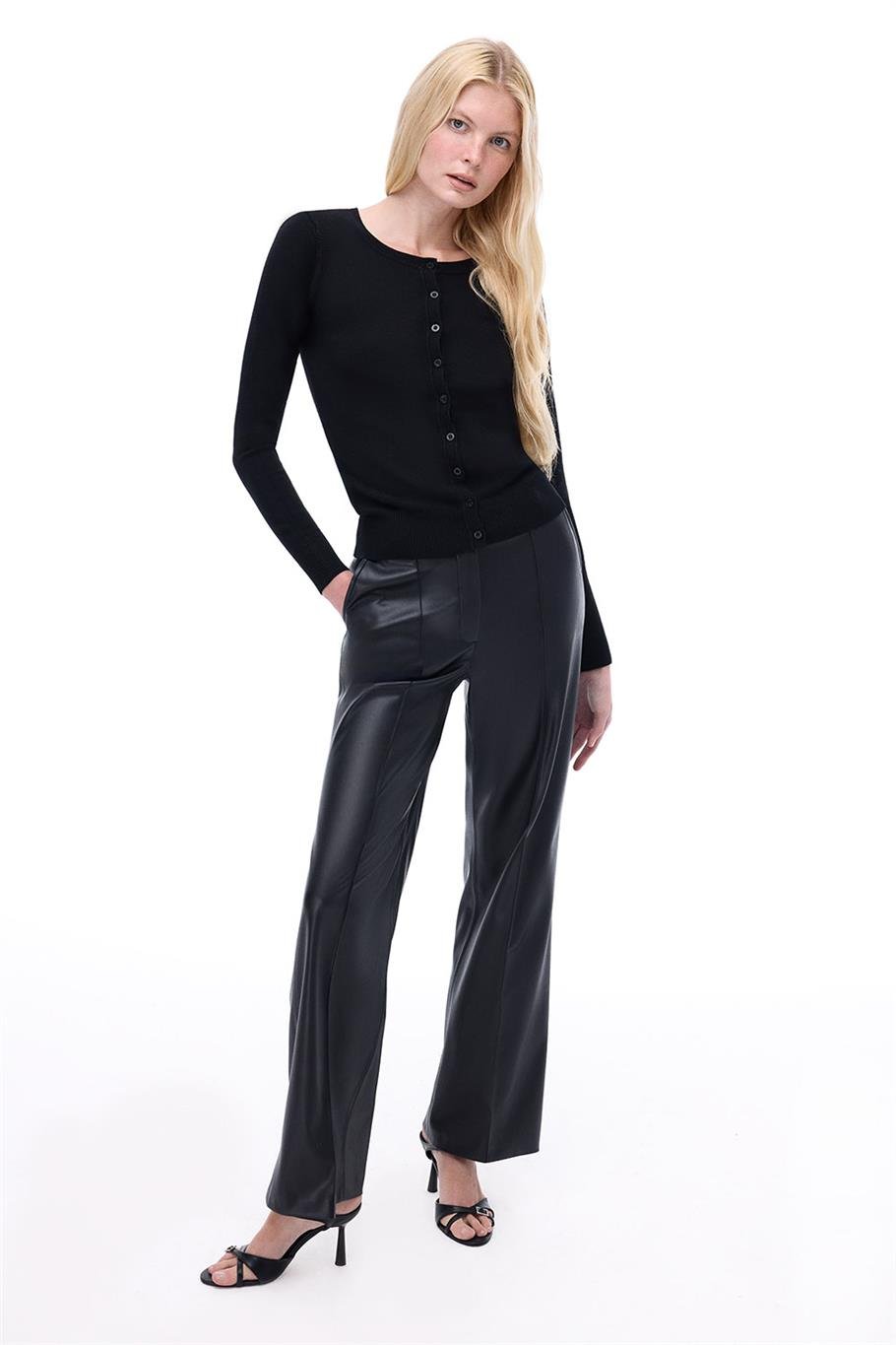 Siyah Triko Regular Fit Bisiklet Yaka Triko Hırka