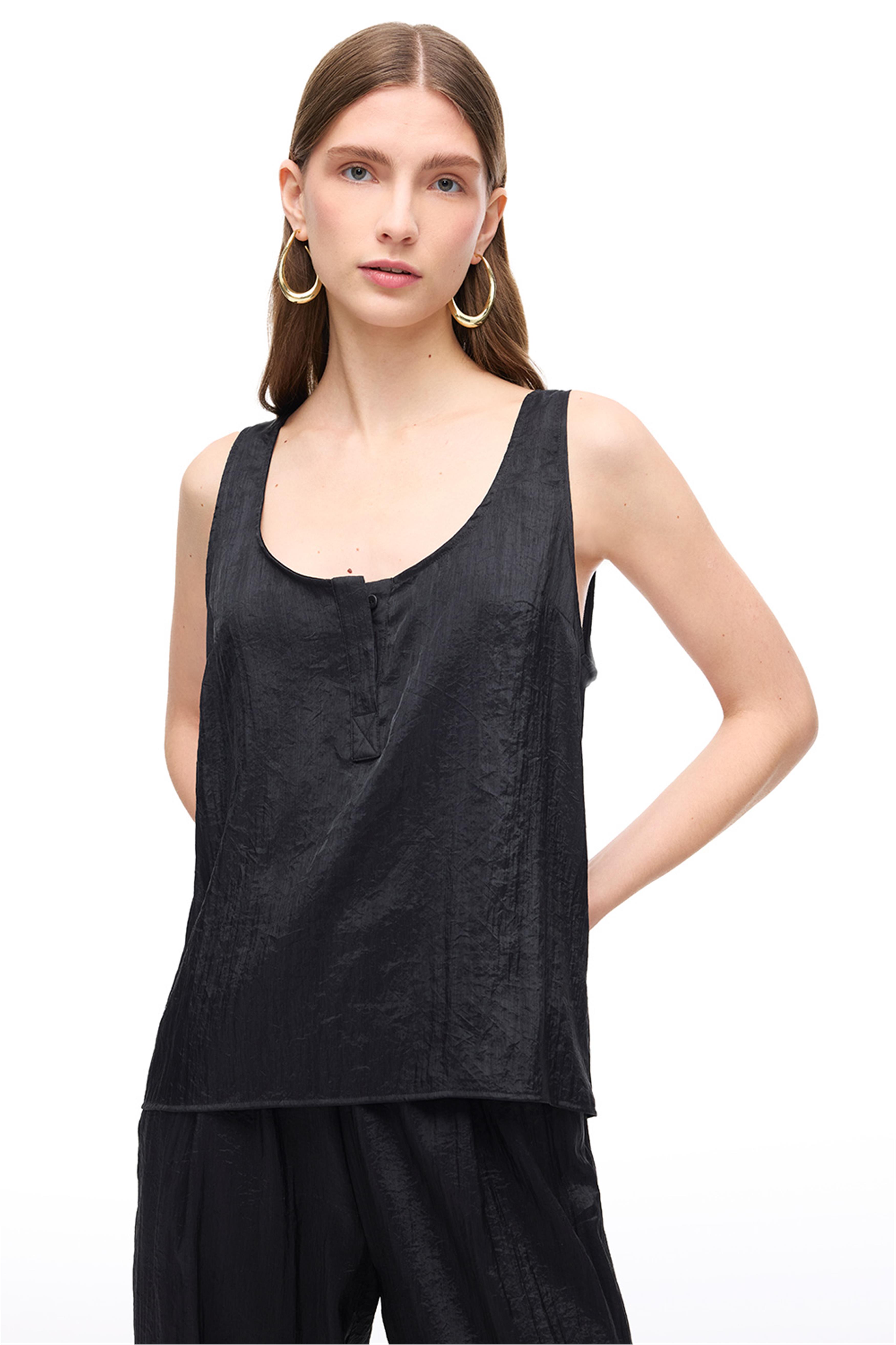 Siyah U-Yaka Askılı Düz Bluz