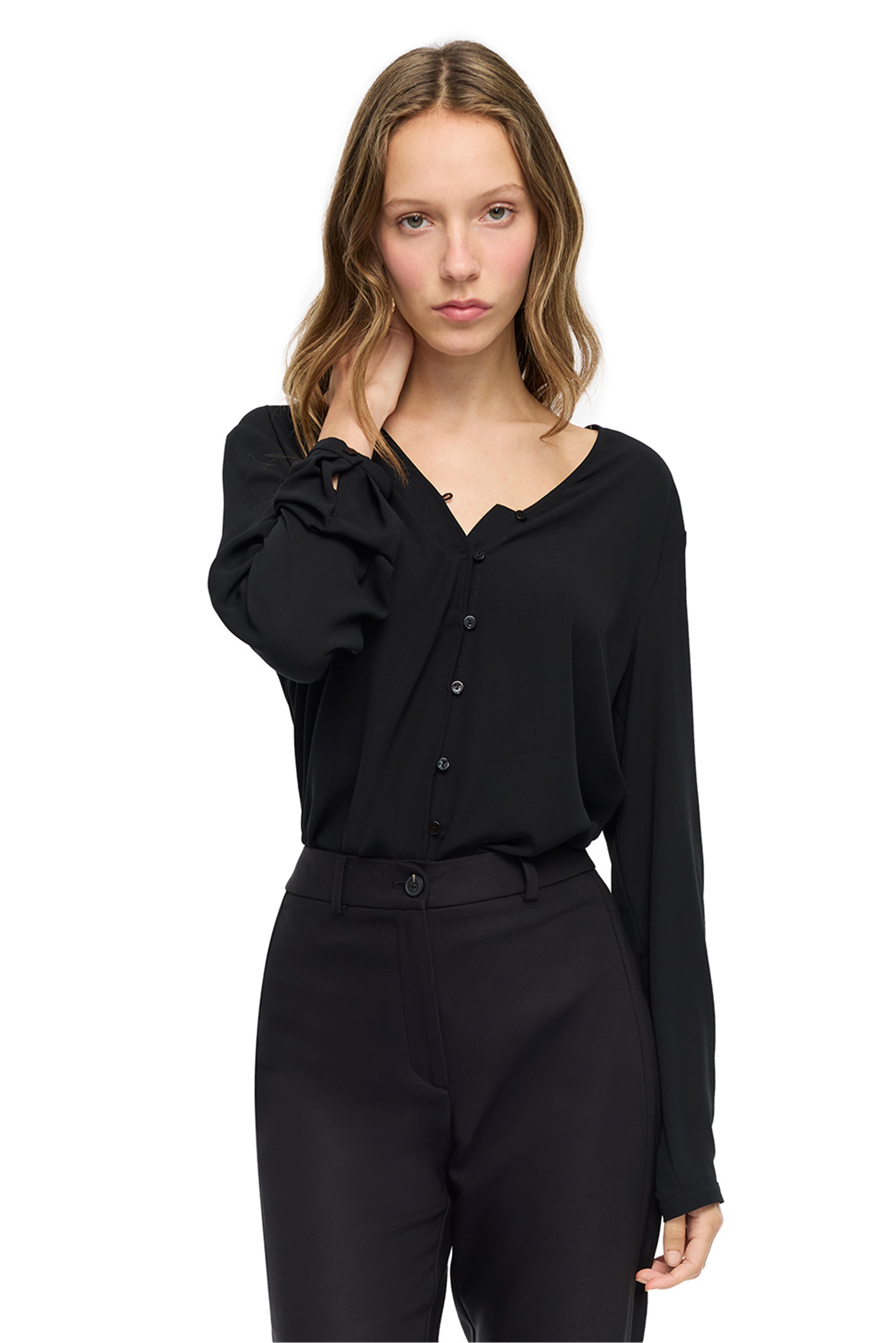 Siyah Uzun Kollu V-Yaka Bluz