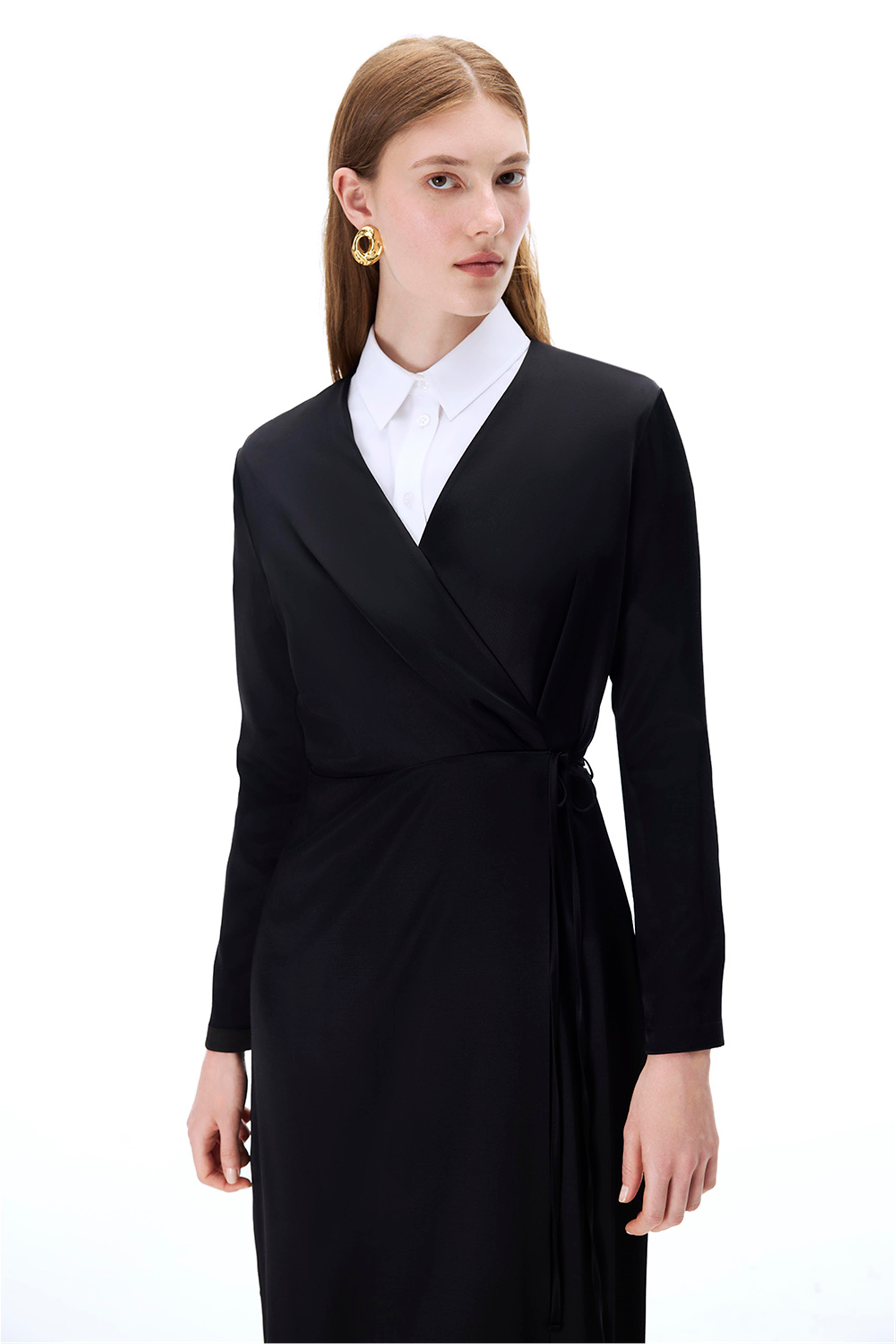 Siyah V-Yaka Bağlamalı Elbise