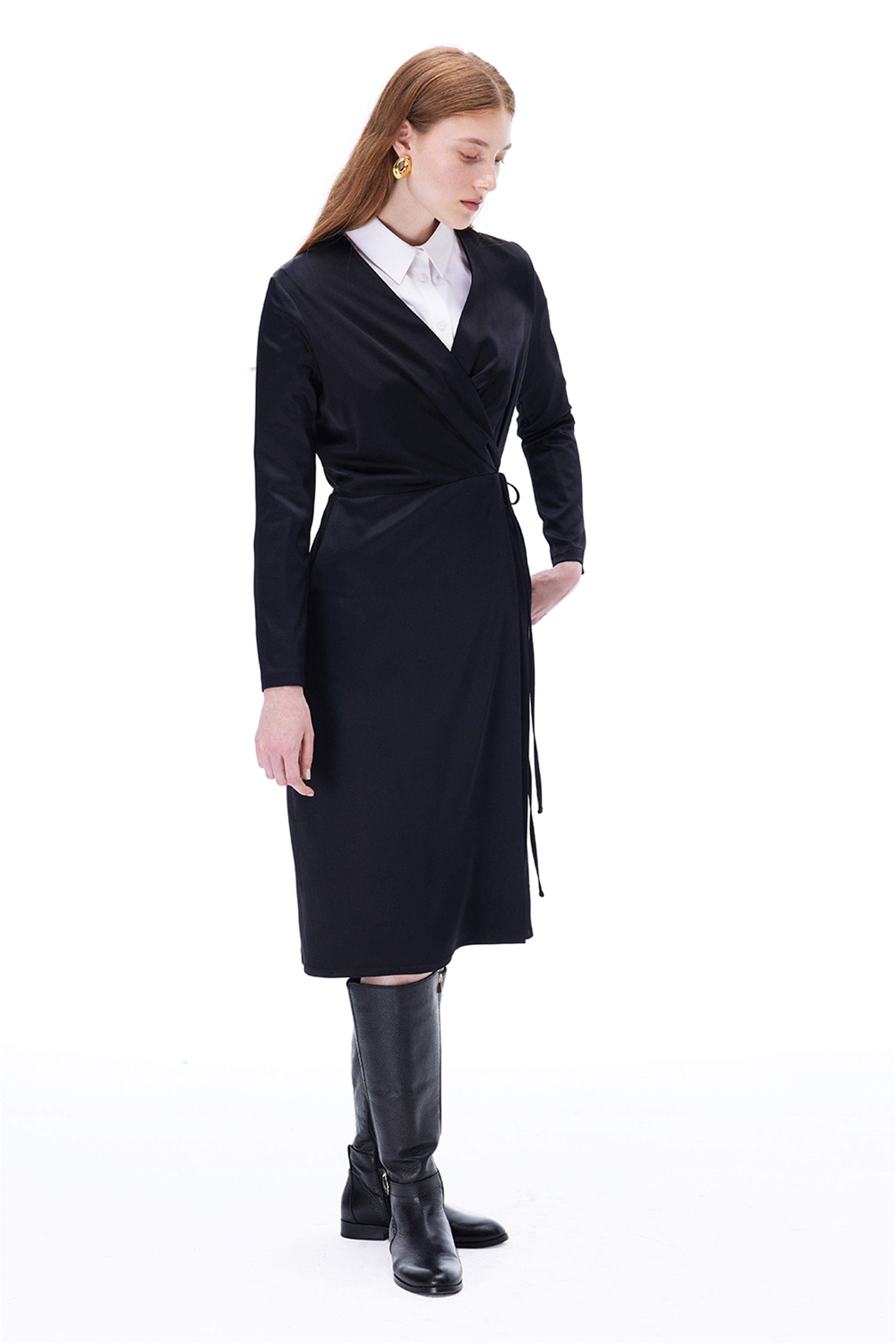 Siyah V-Yaka Bağlamalı Elbise