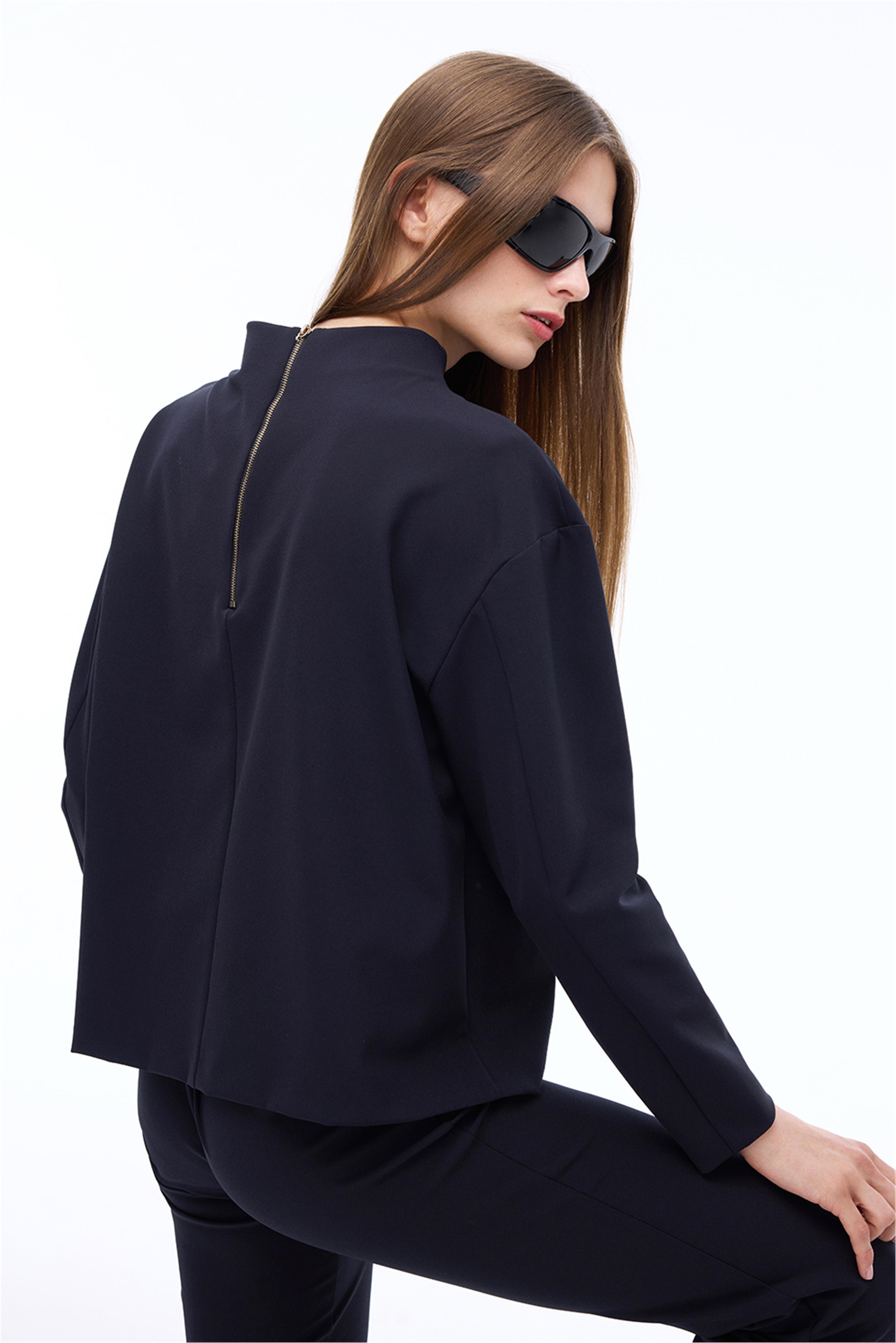 Siyah Yarım Tik Yaka Slim Fit Bluz