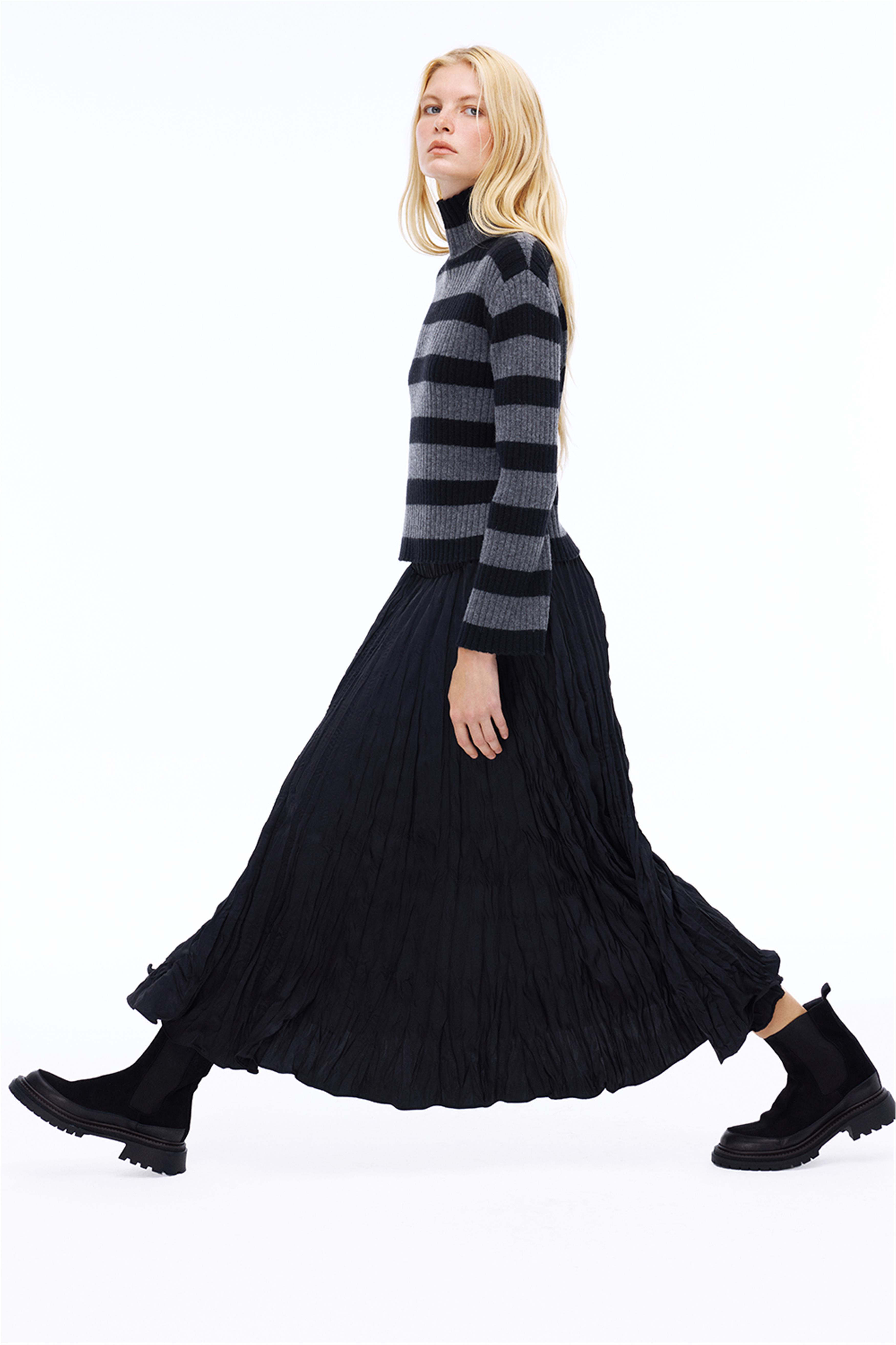 Siyah Yüksek Bel Midi Etek