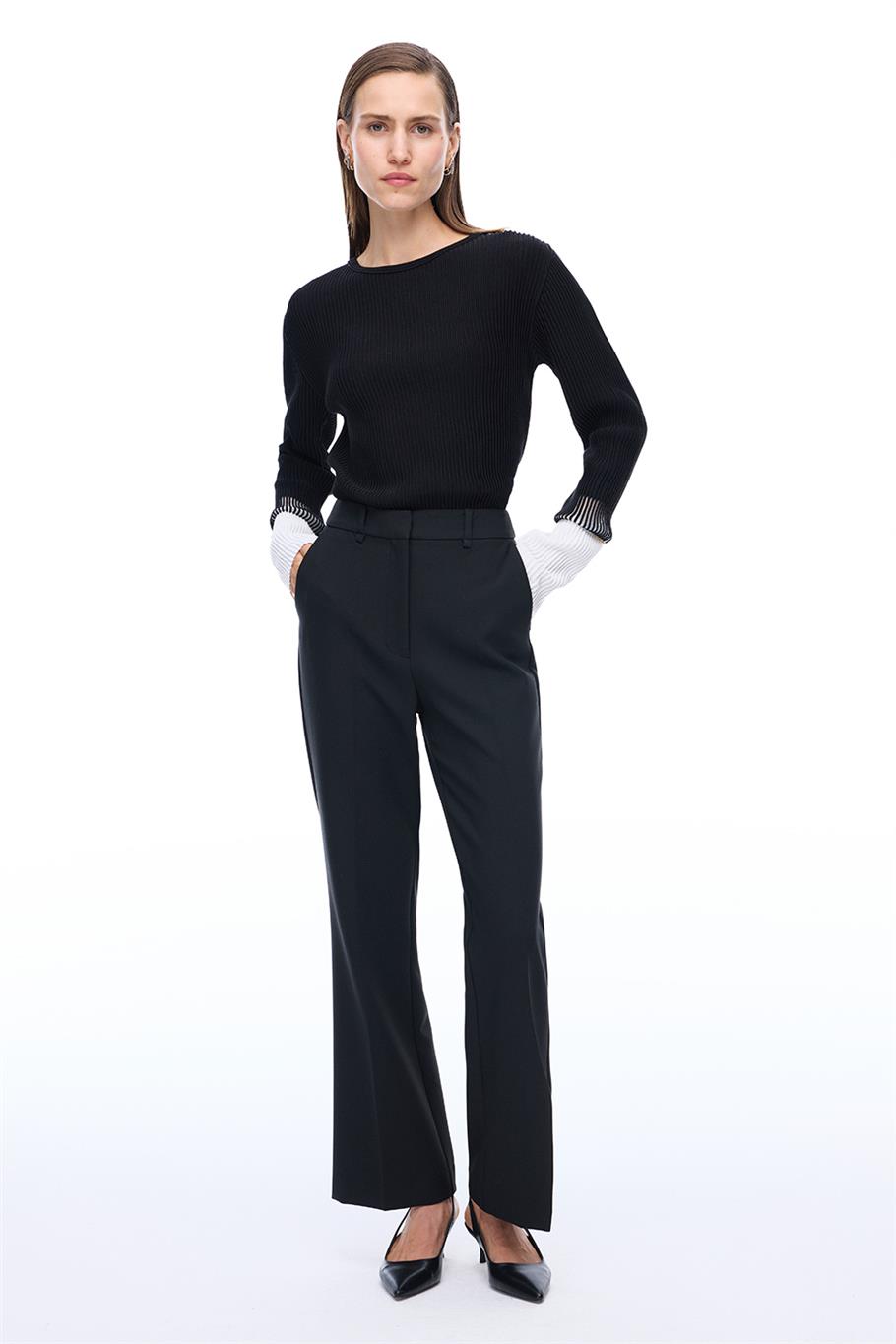 Siyah Yüksek Bel Slim Fit Dar Paça Pantolon