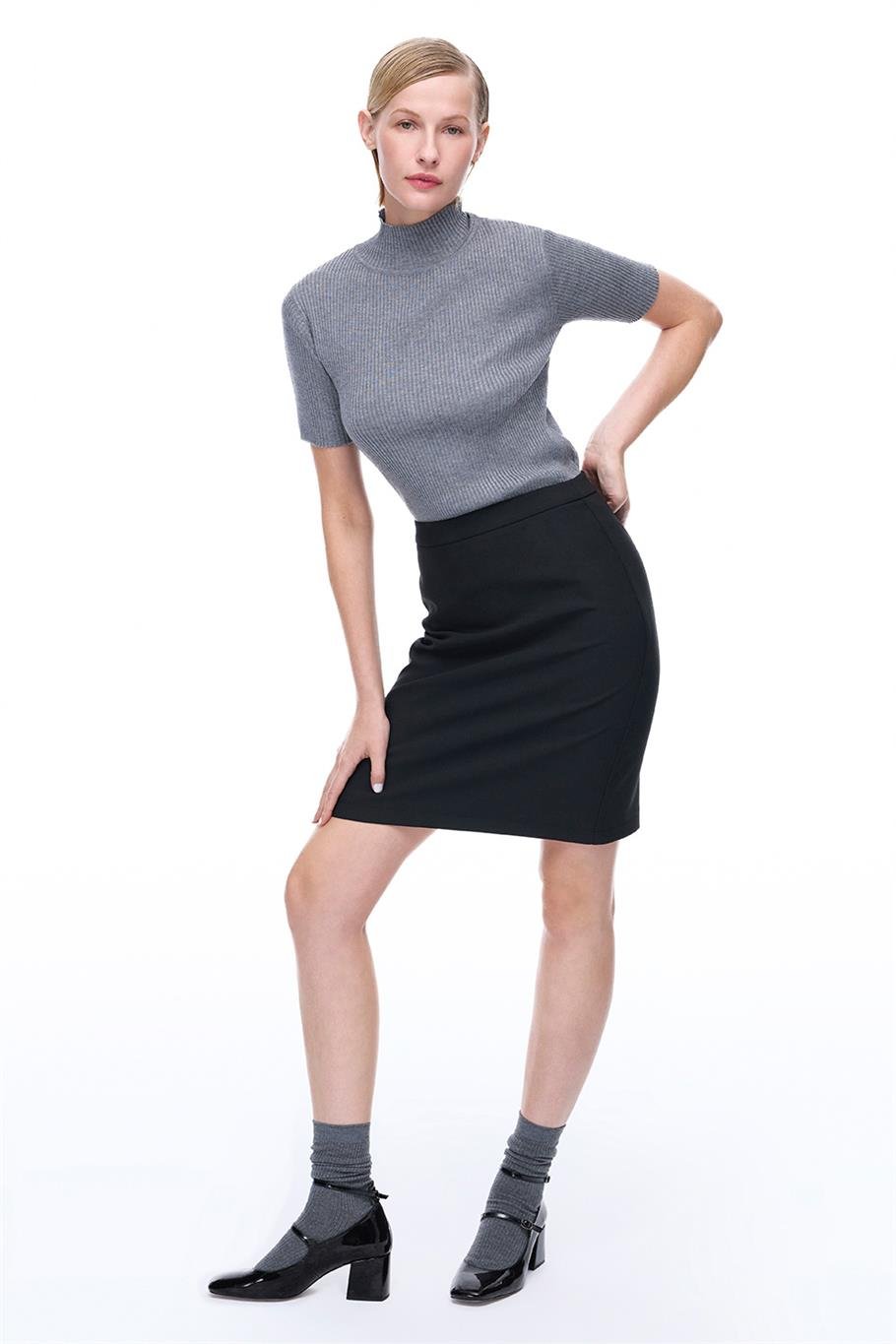 Siyah Yüksek Bel Slim Fit Diz Üstü Etek