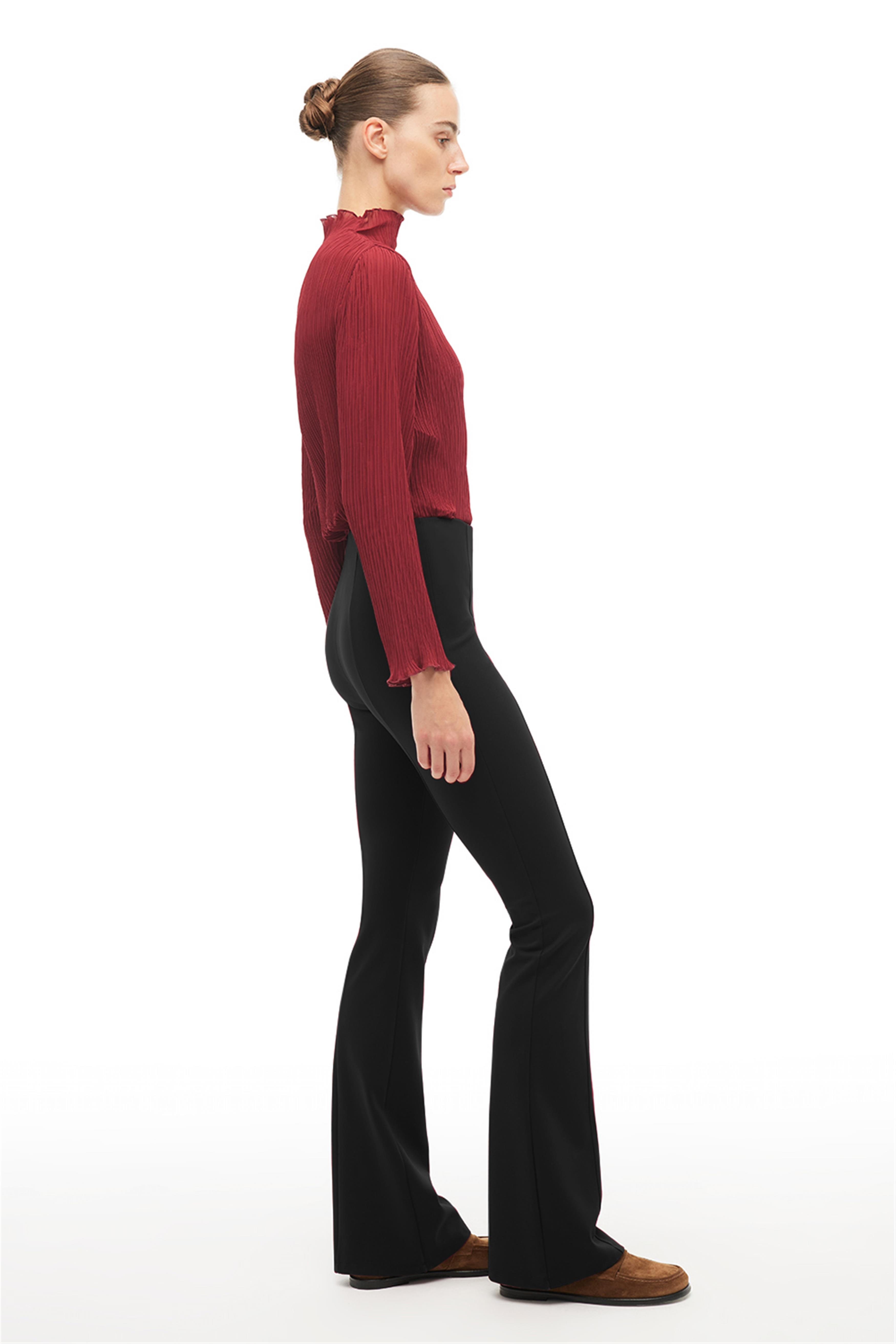 Siyah Yüksek Bel Slim Fit Geniş Paça Pantolon