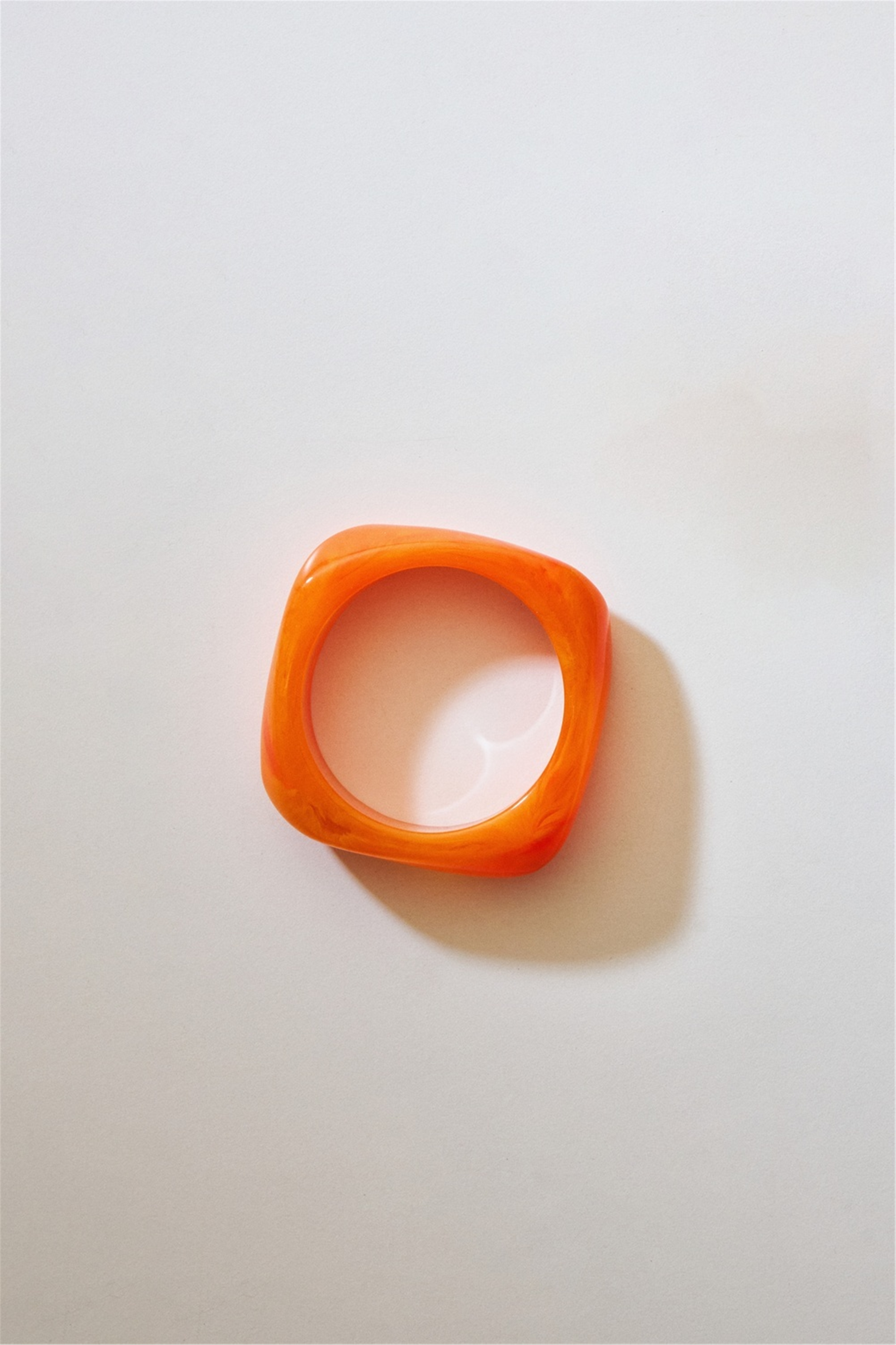 Turuncu Sert Plastik Bileklik