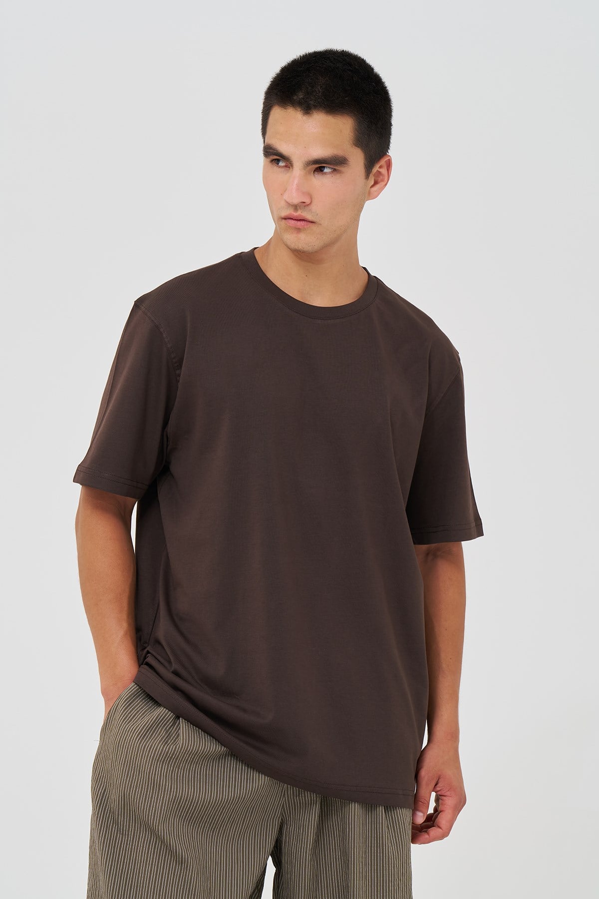 Basic Regular Fit Tişört Erkek /02 Kahverengi