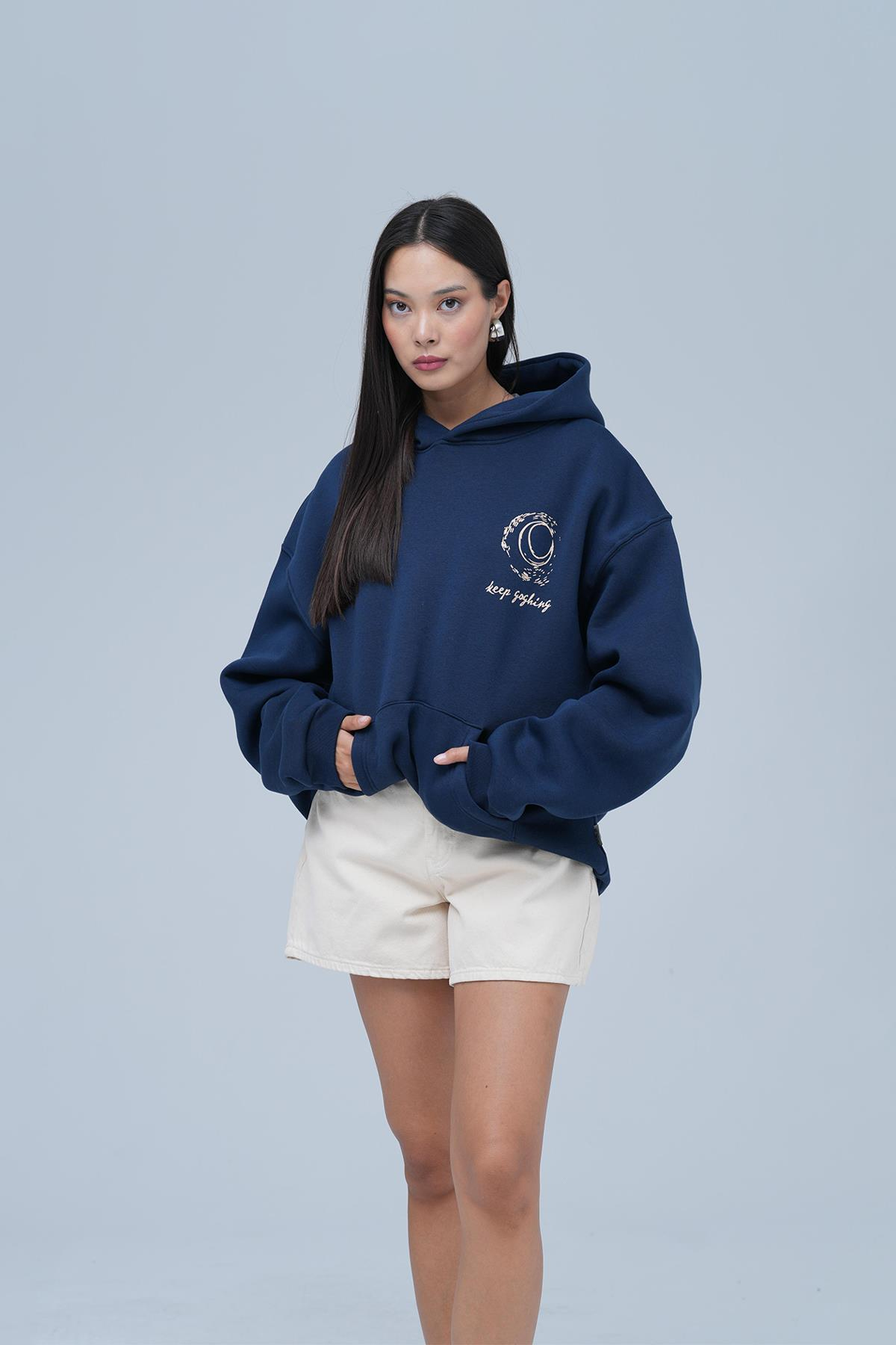 Beyond the Frame Oversize Sweatshirt Kadın İndigo
