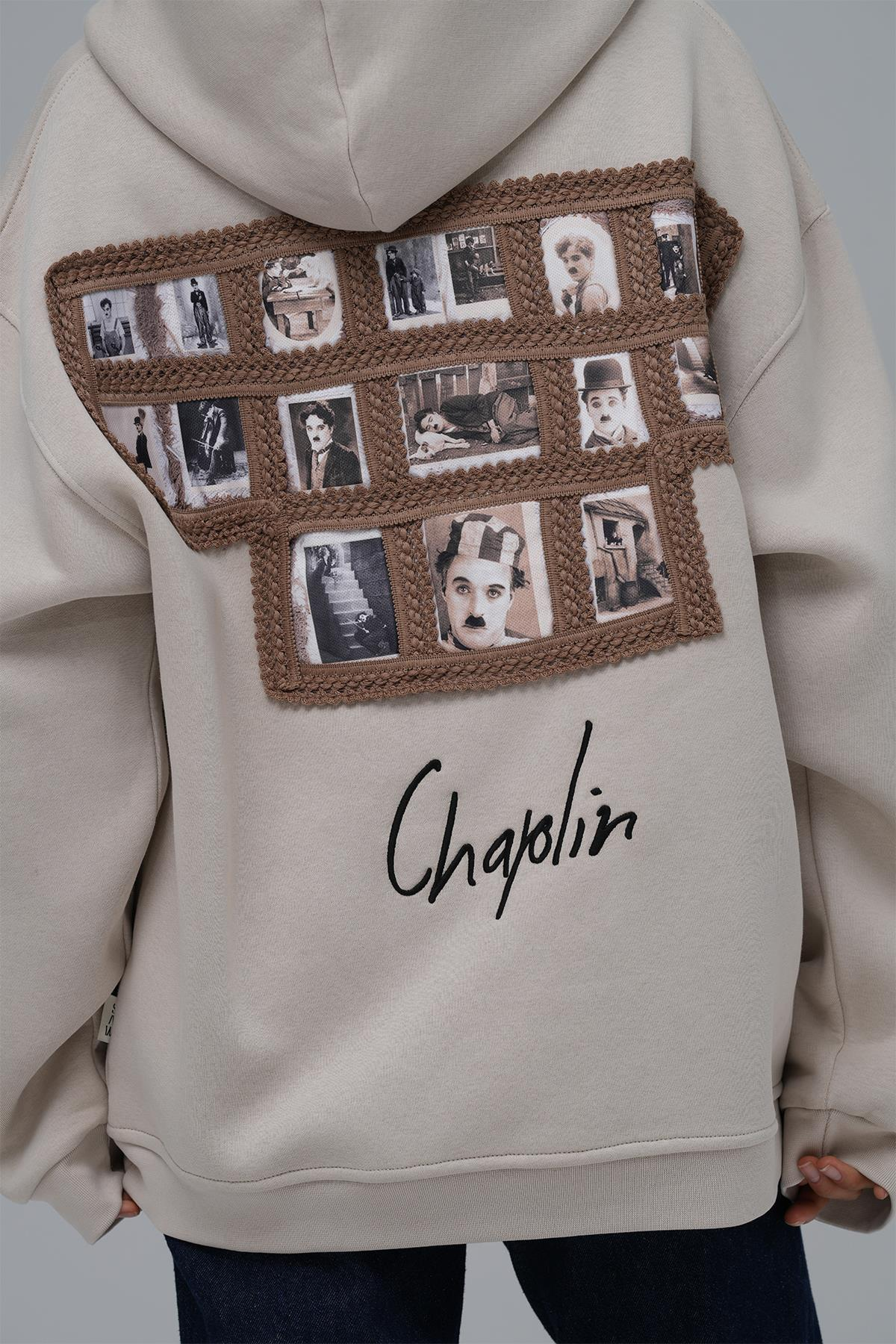Frames of Laughter Oversize Sweatshirt Kadın Taş