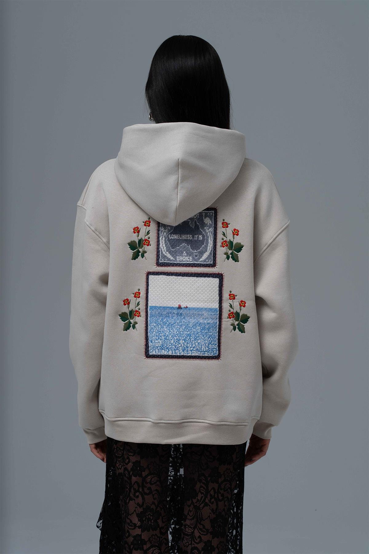 Loneliness Is a Choice Oversize Sweatshirt Kadın Ekru