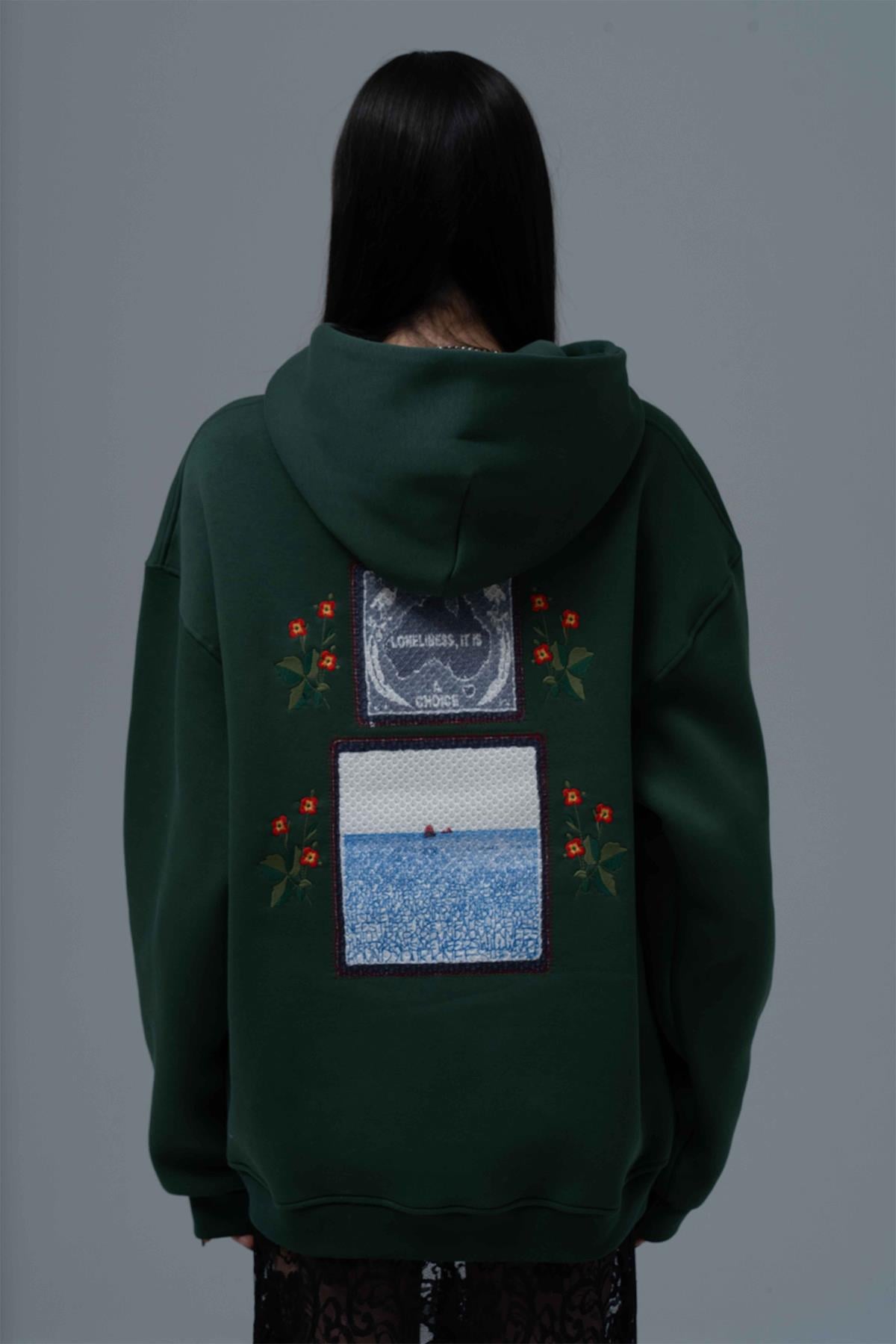 Loneliness Is a Choice Oversize Sweatshirt Kadın Yeşil