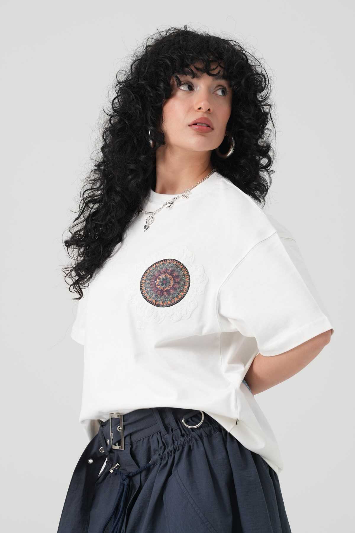 Mandala Aura Oversize Kadın Tişört Ekru