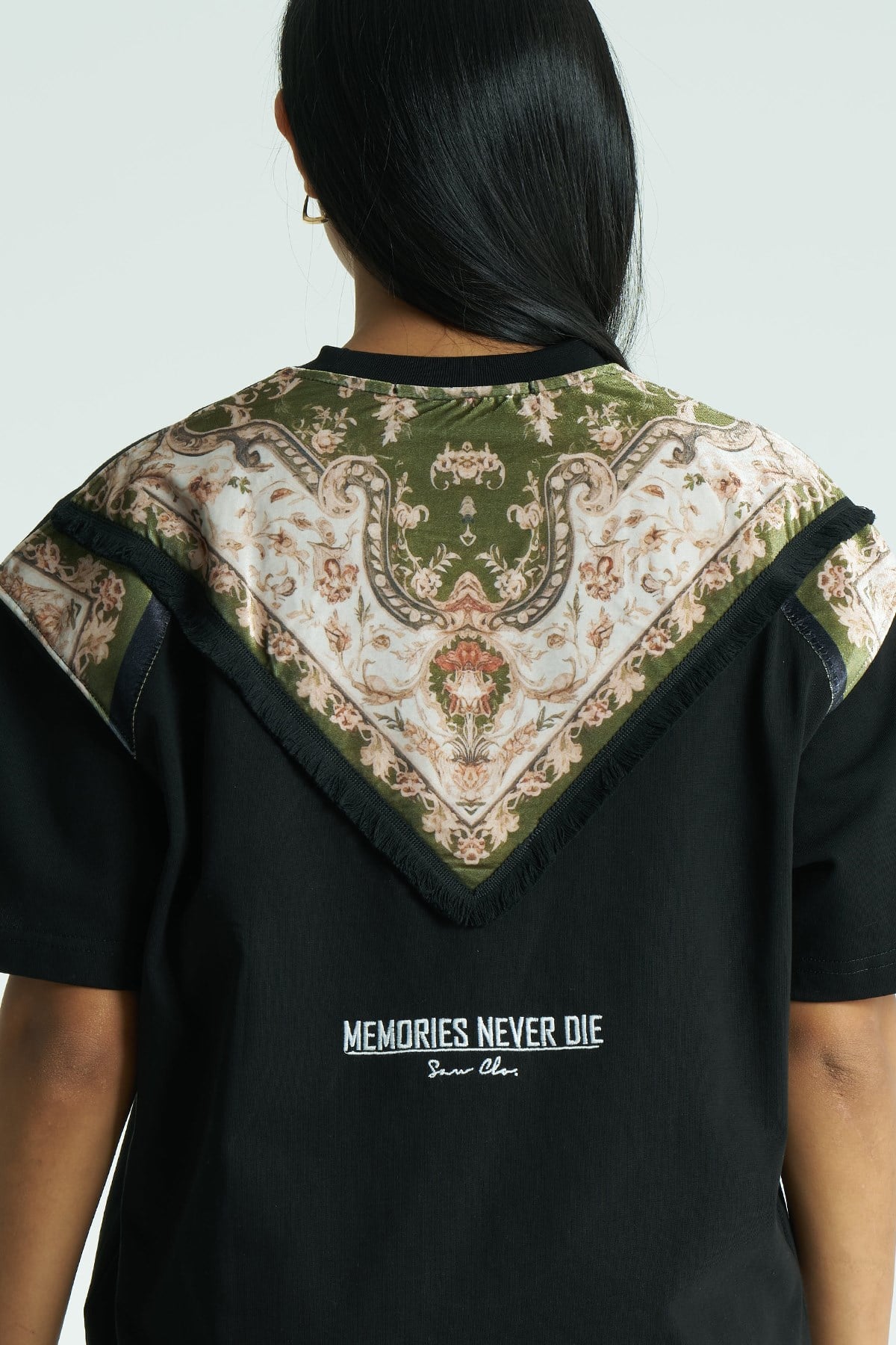 Memories Never Die Oversize Kadın Tişört Siyah
