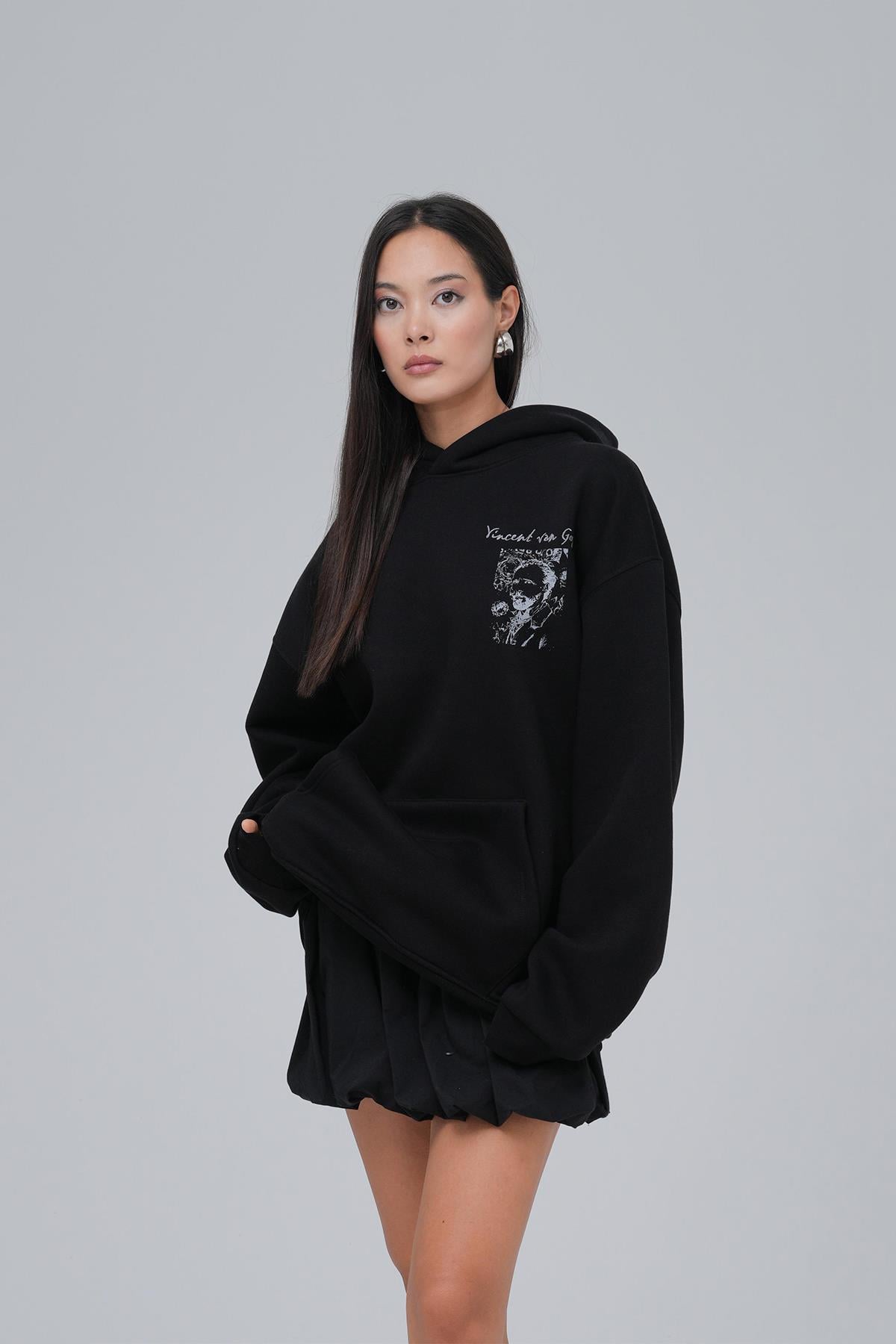 Van Gogh Threads Oversize Sweatshirt Kadın Siyah