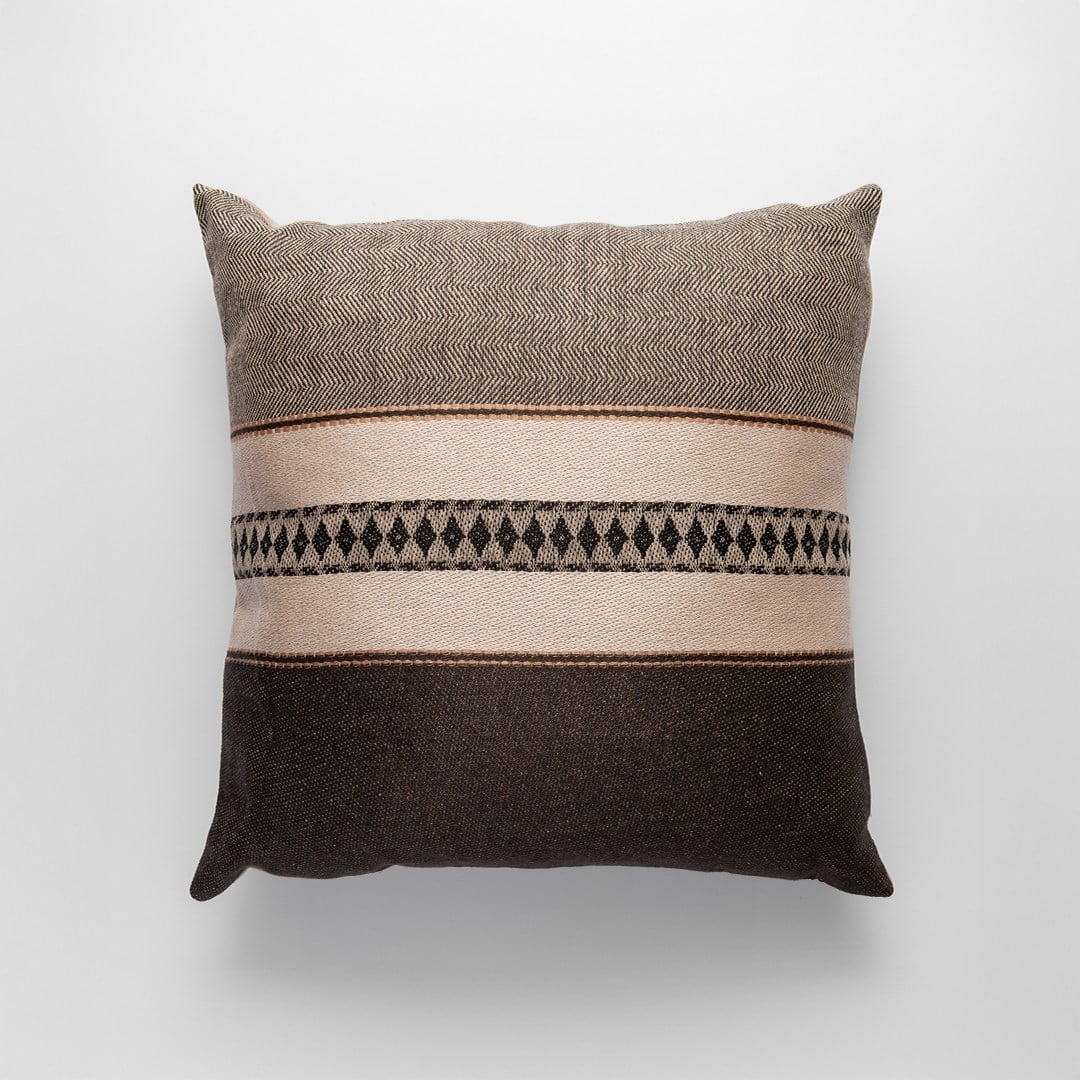 KIRLENT DARK ETHNİC JOB201 50*50 CM