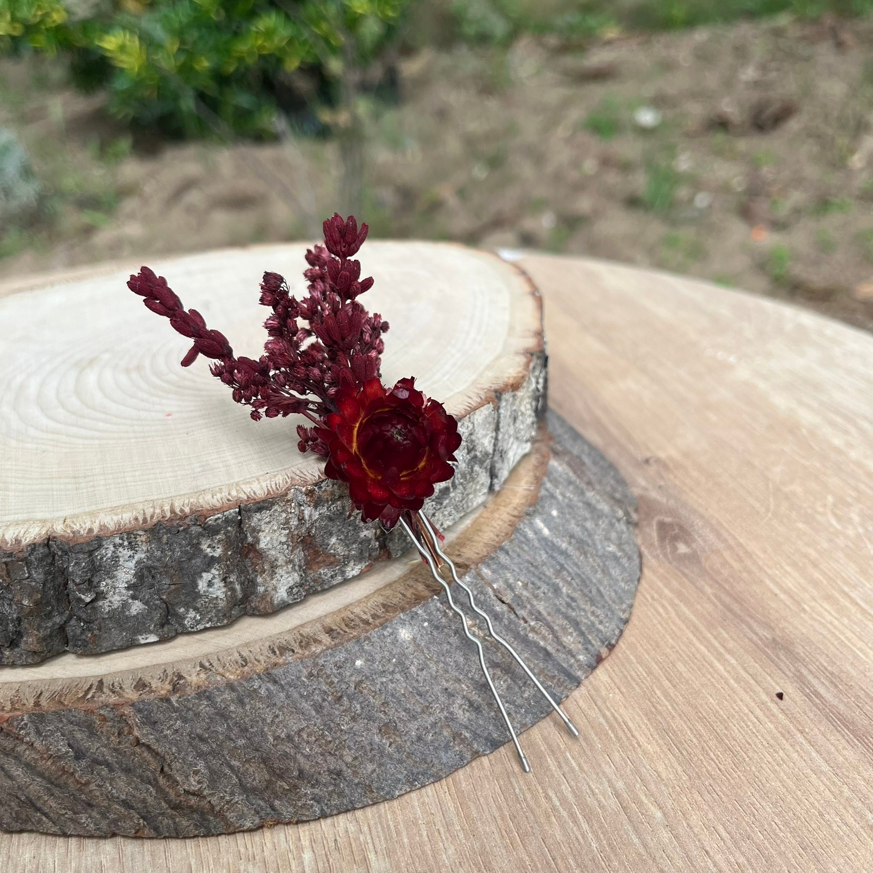 BORDO YAKA ÇİÇEĞİ 