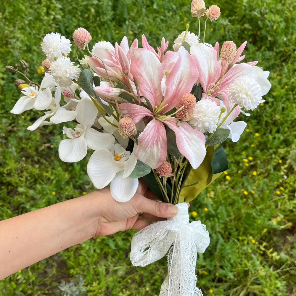 PUDRA PEMBE YAPAY ÇİÇEK BUKET