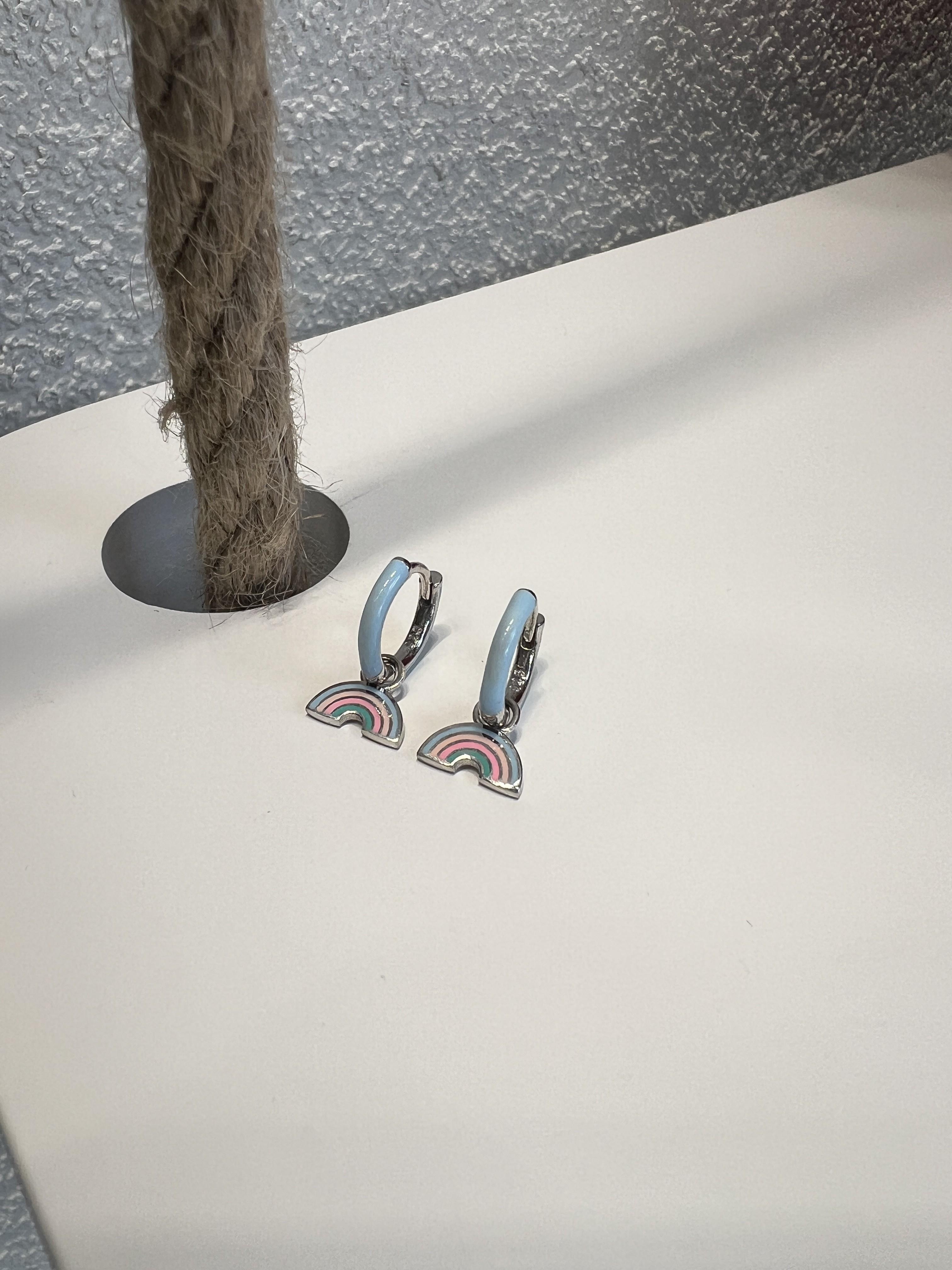 Çocuk Gümüş Mavi Mineli Sallantılı Gökkuşağı Küpe